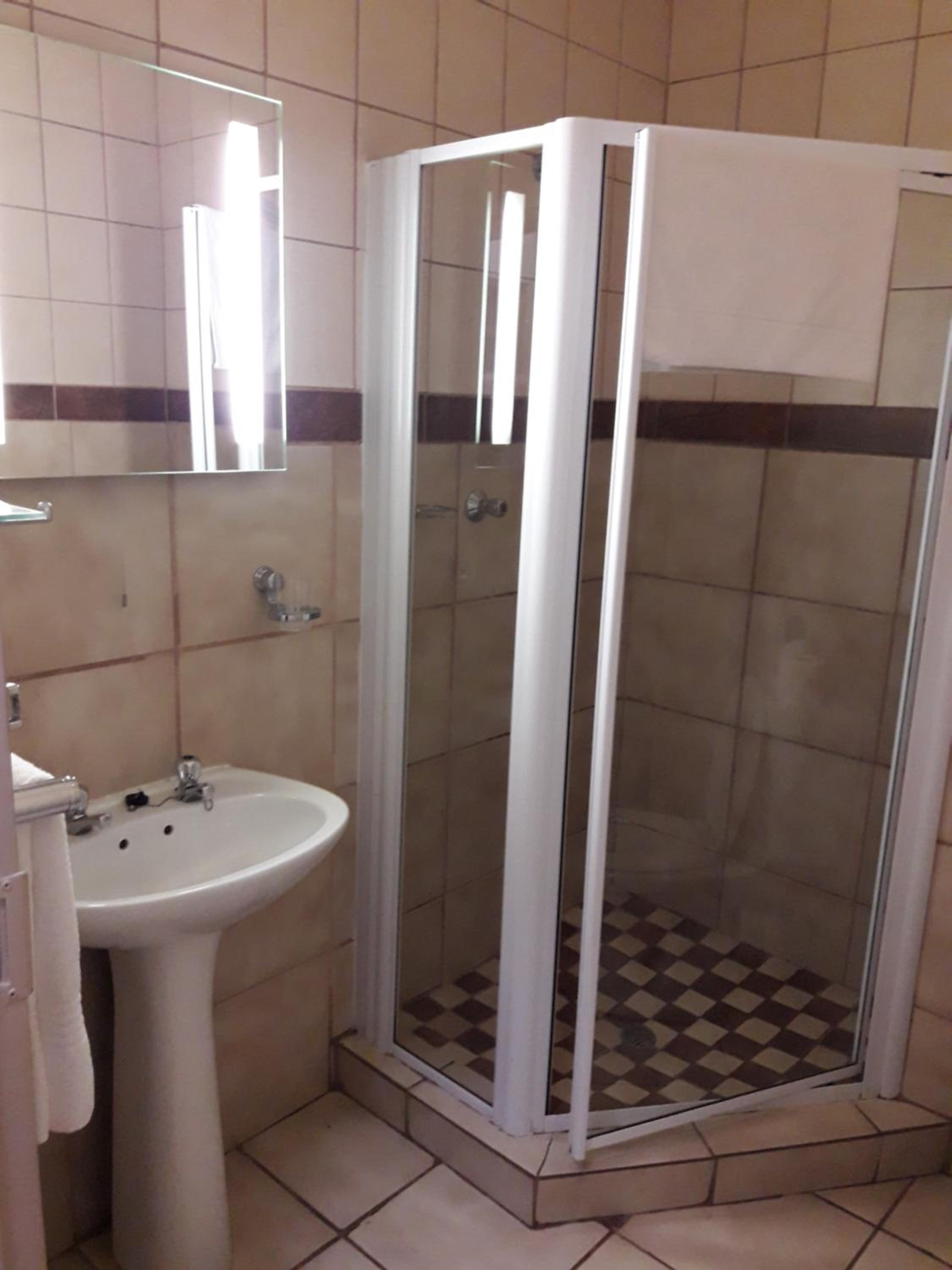 Deluxe Triple Room - Photo 2