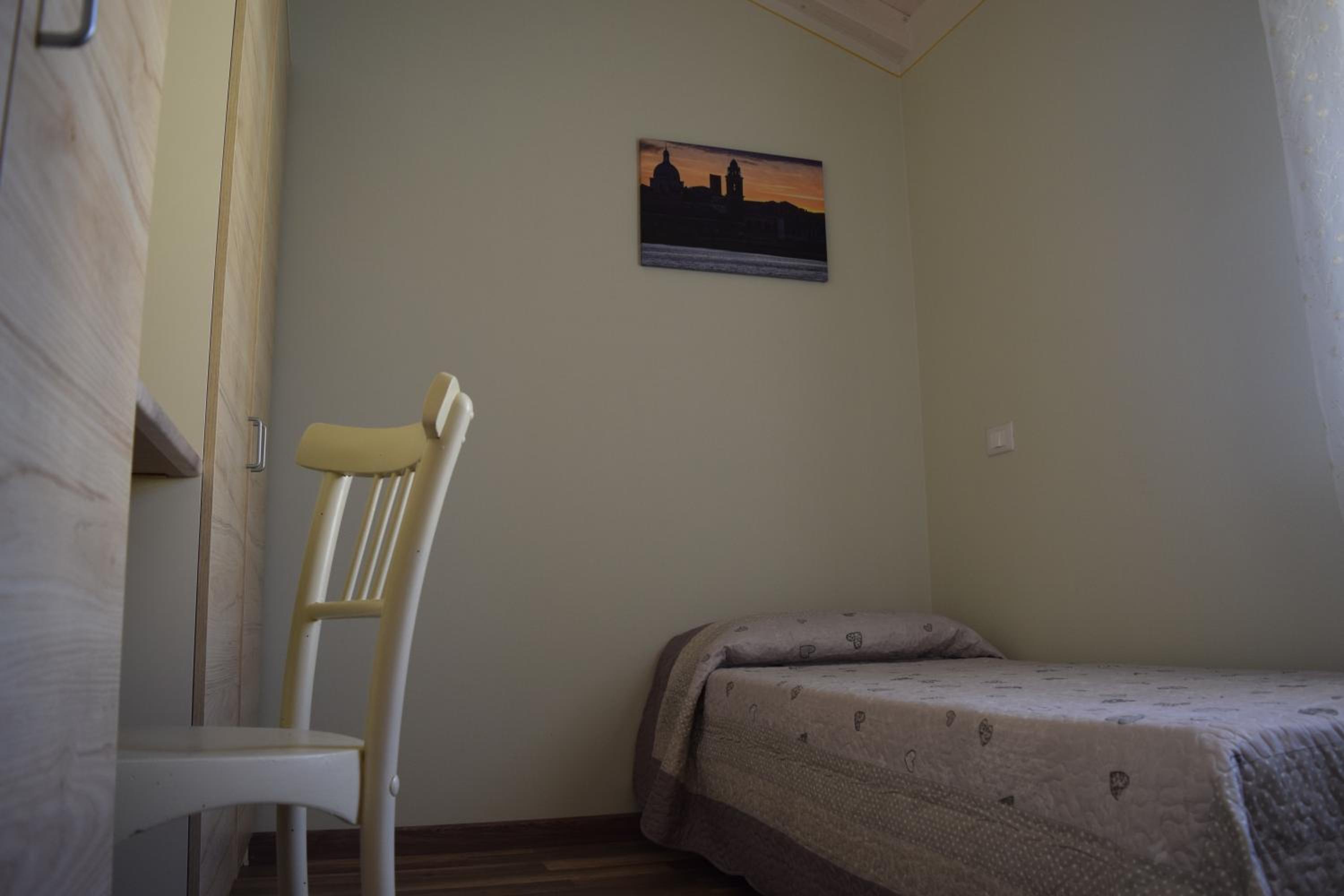 Single Room with Shared Bathroom
