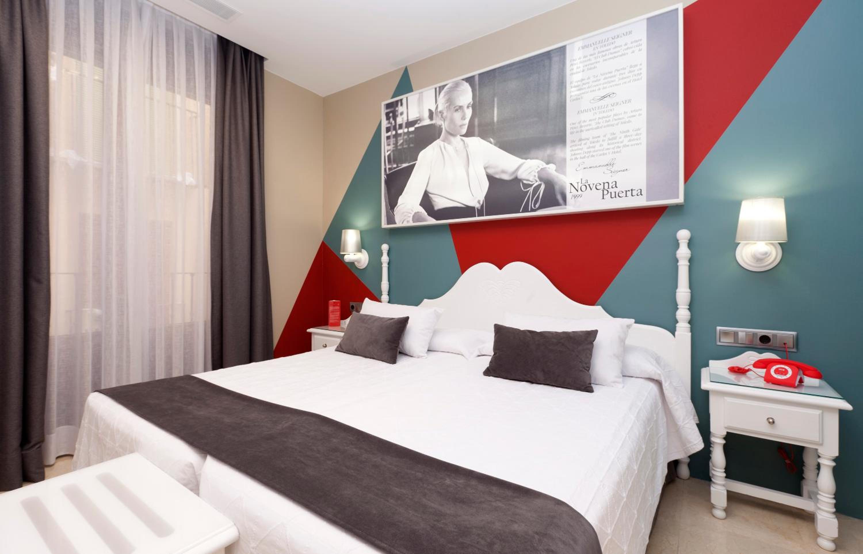 Twin Room - Photo 3