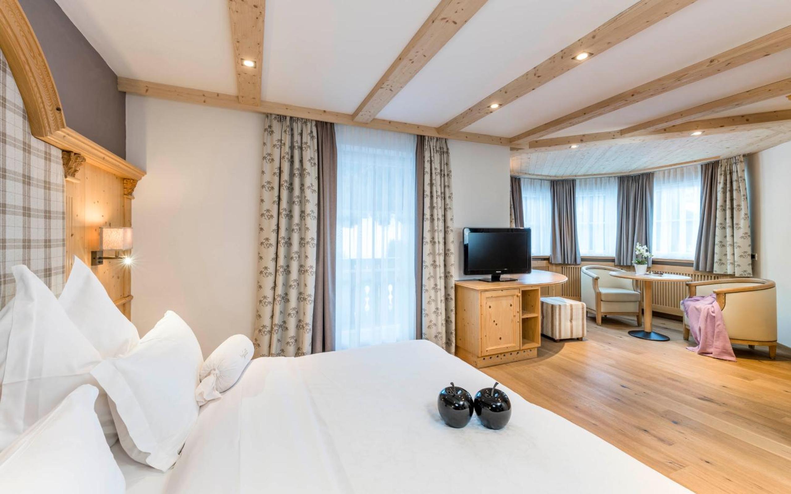 Double Room with Mountain View - Photo 1