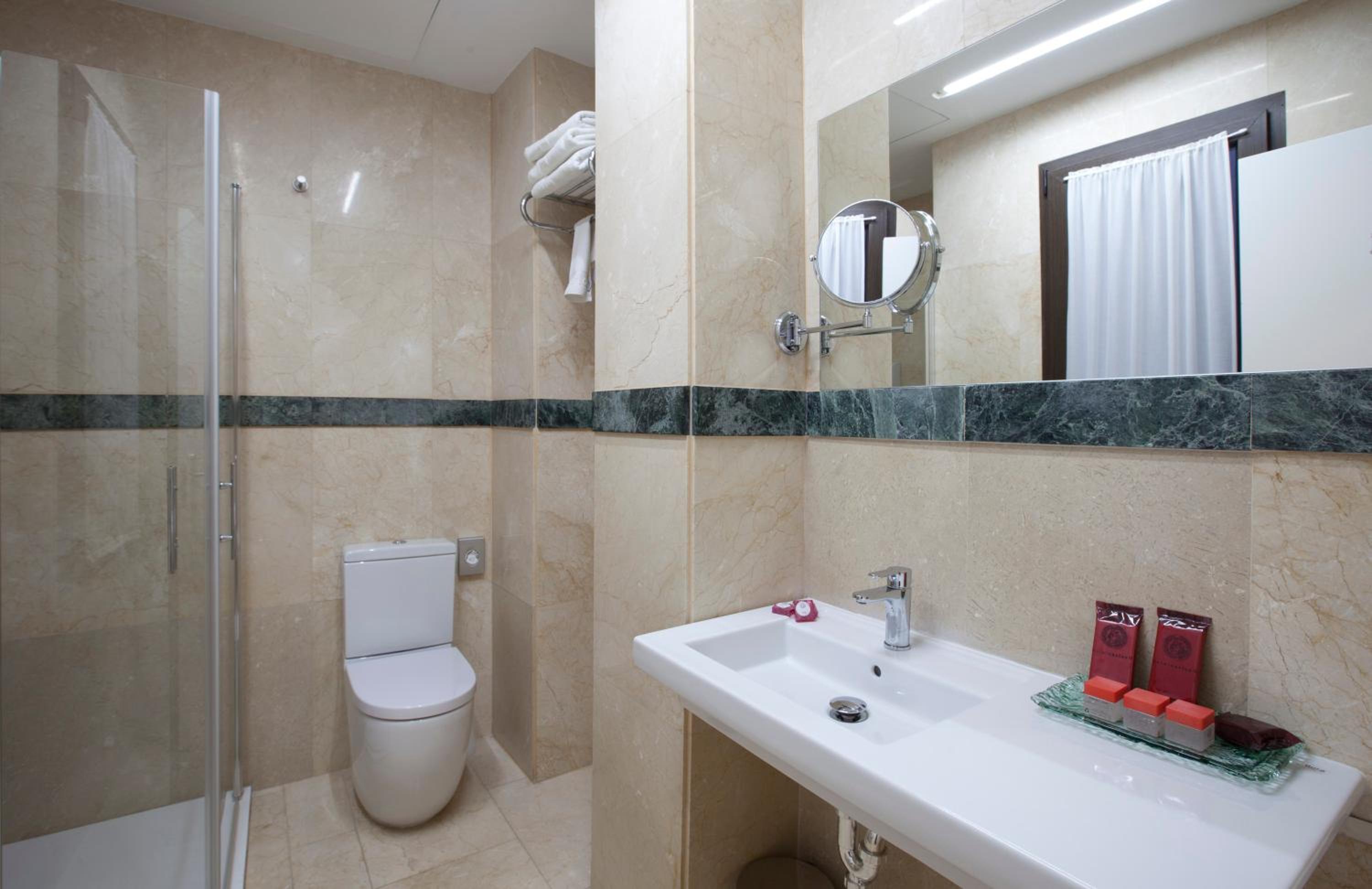 Single Room photo 3