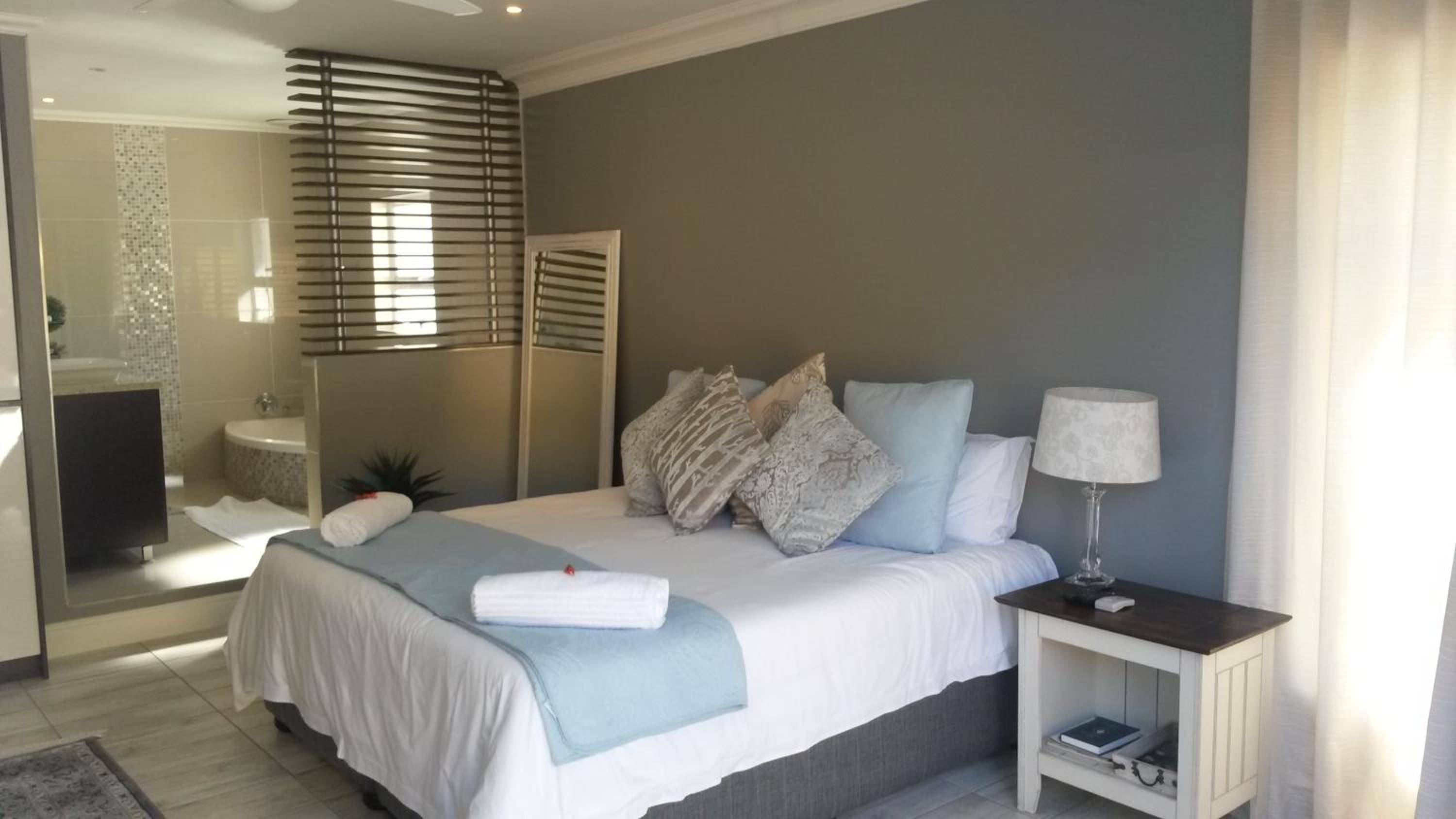 Deluxe Double Room with Extra Bed