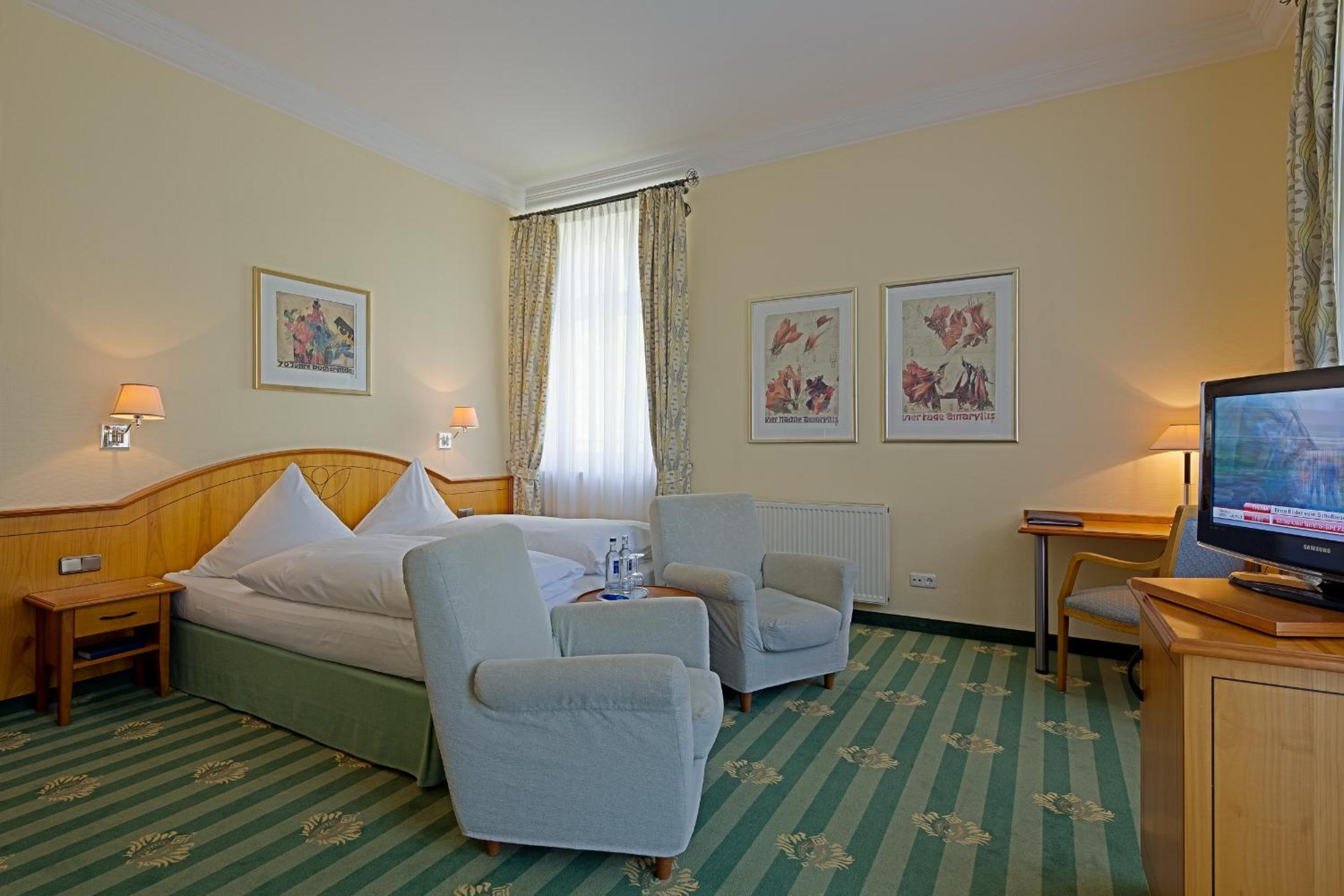 Double Room on Land Side