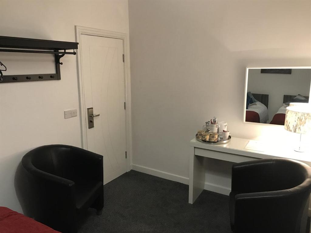 Standard Triple Room - Photo 1