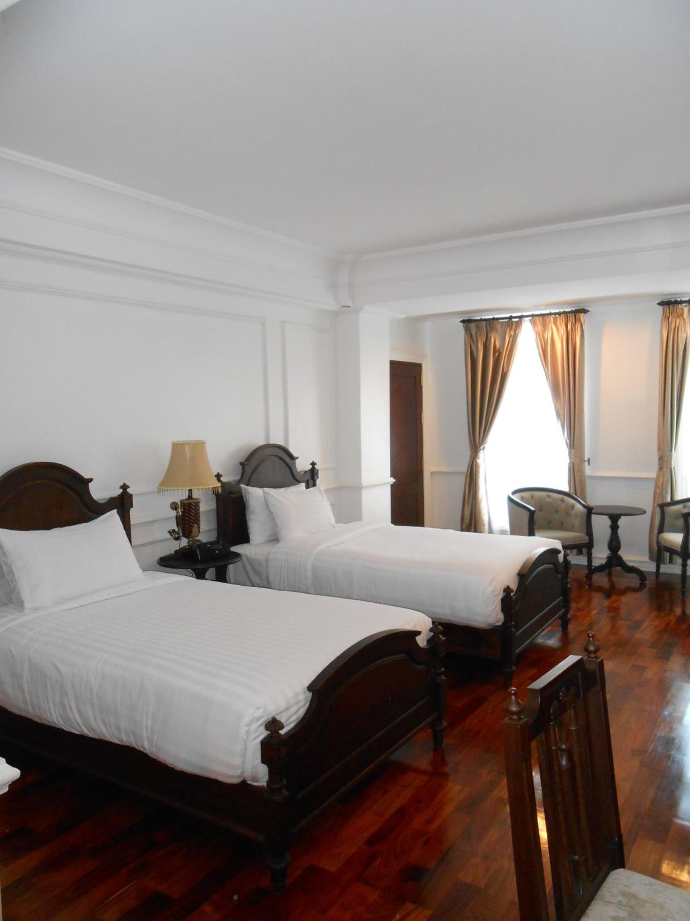 Colonial Deluxe Rooms - Photo 18