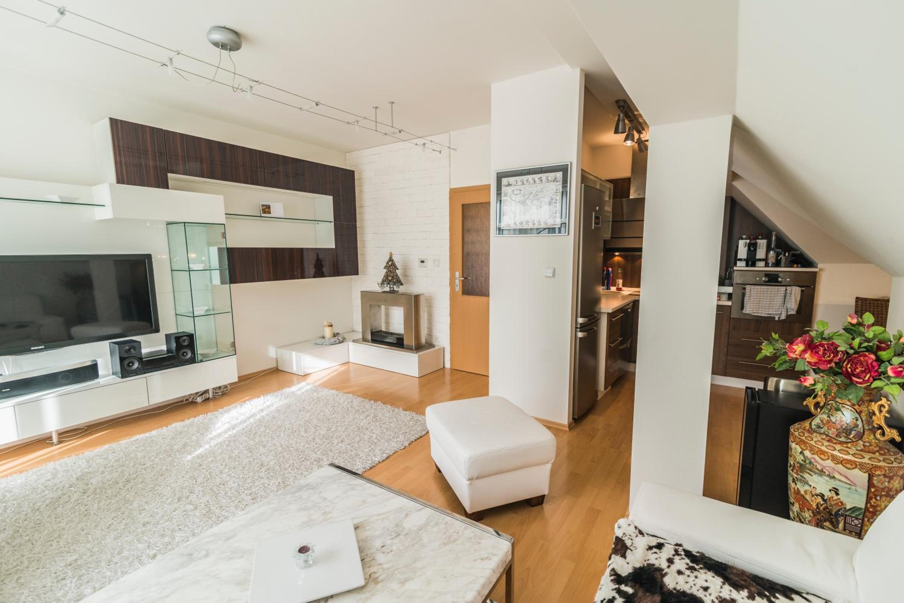 Maisonette photo 1