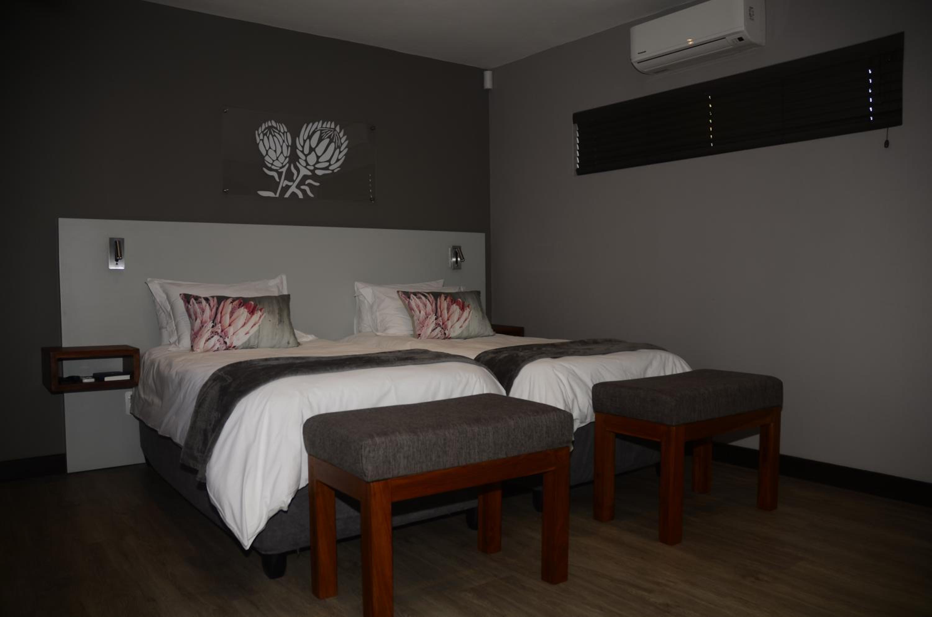 Deluxe Twin Room photo 1