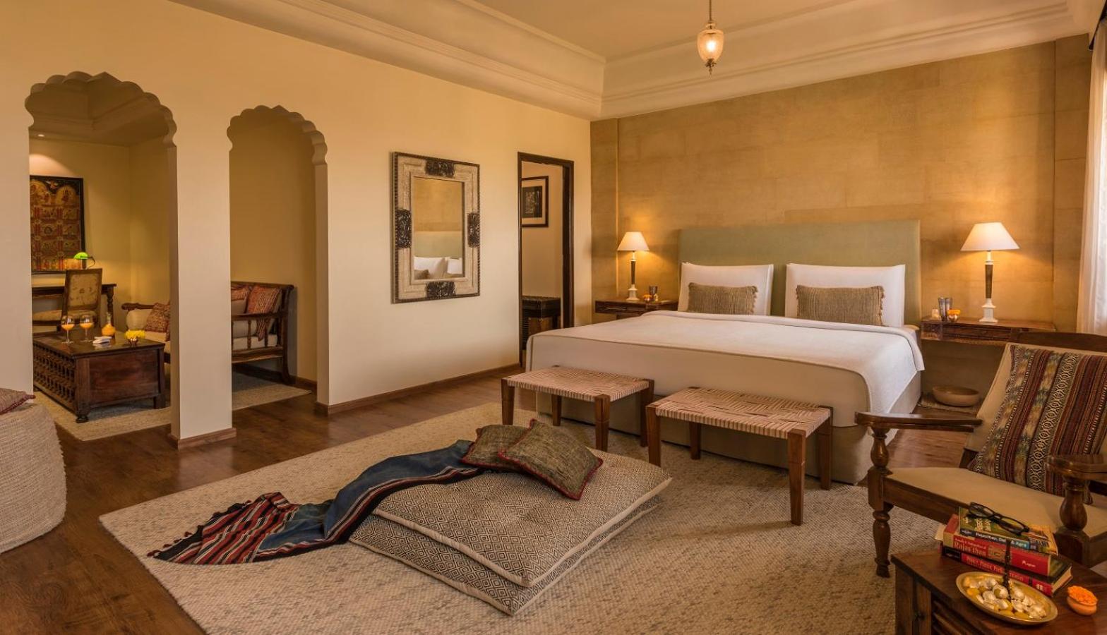 Signature Suite - Photo 1