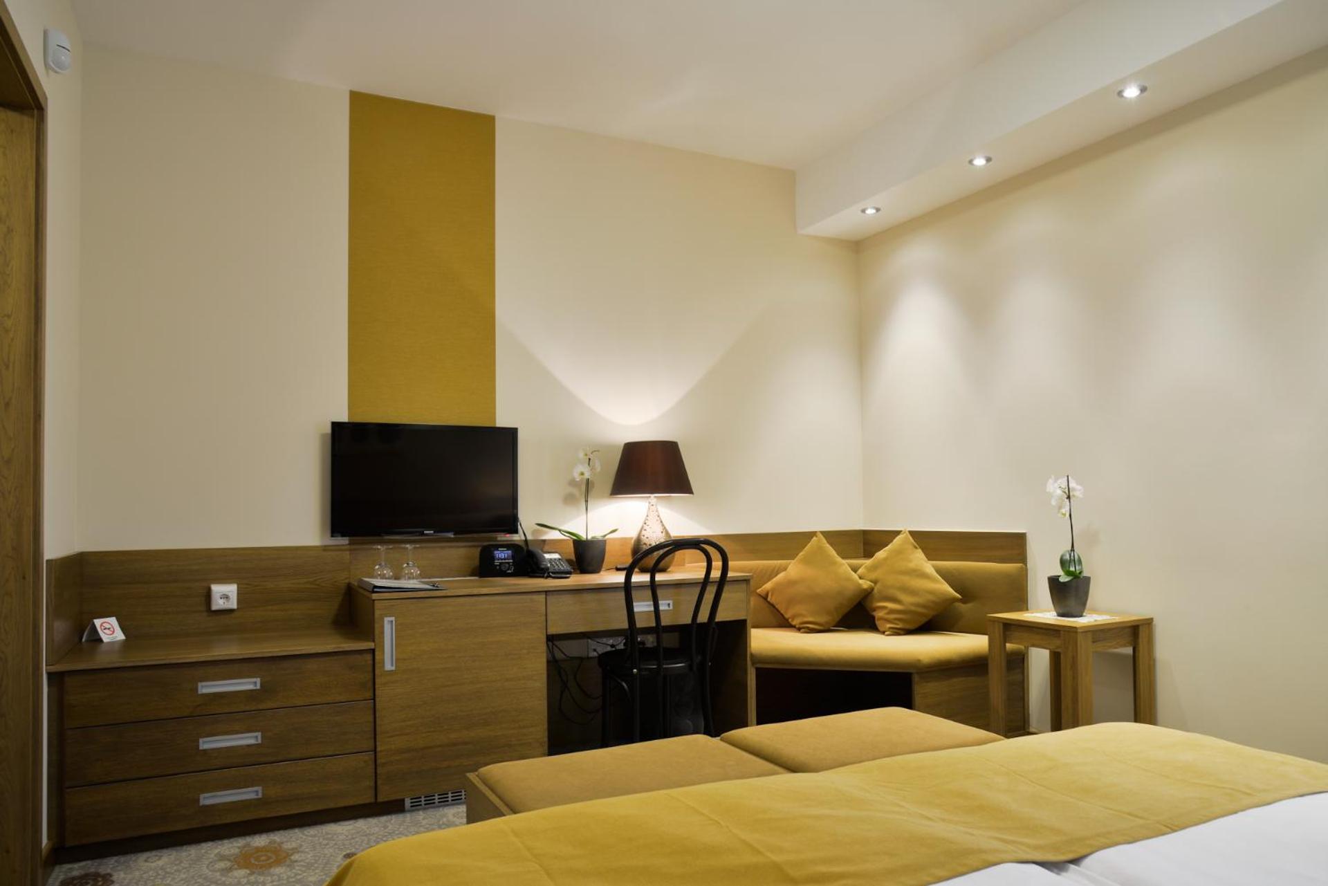 Standard Twin-bed Room photo 3