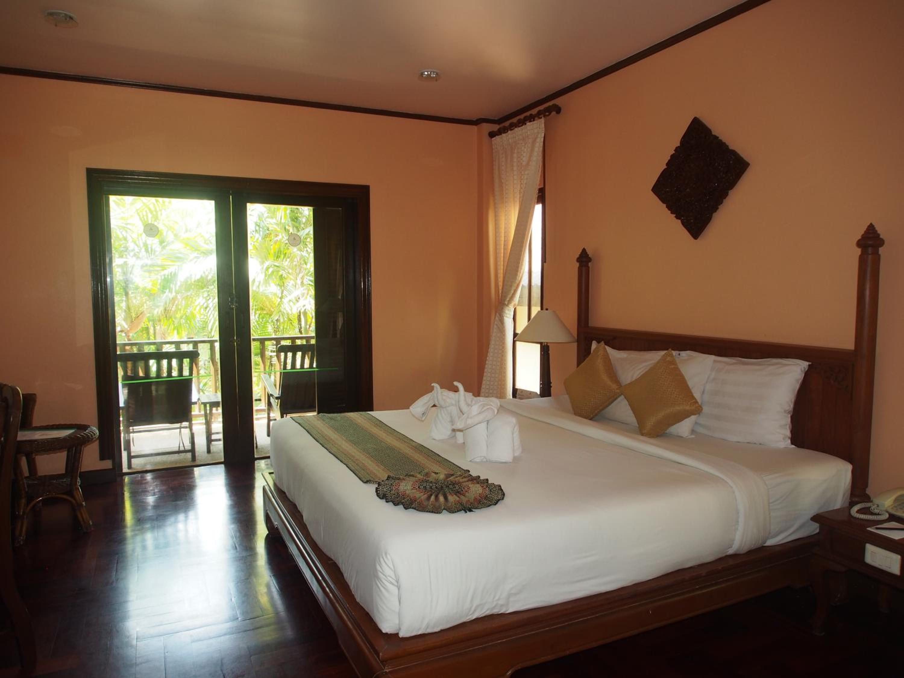 Deluxe Double or Twin Room with Mountain View - Photo 5