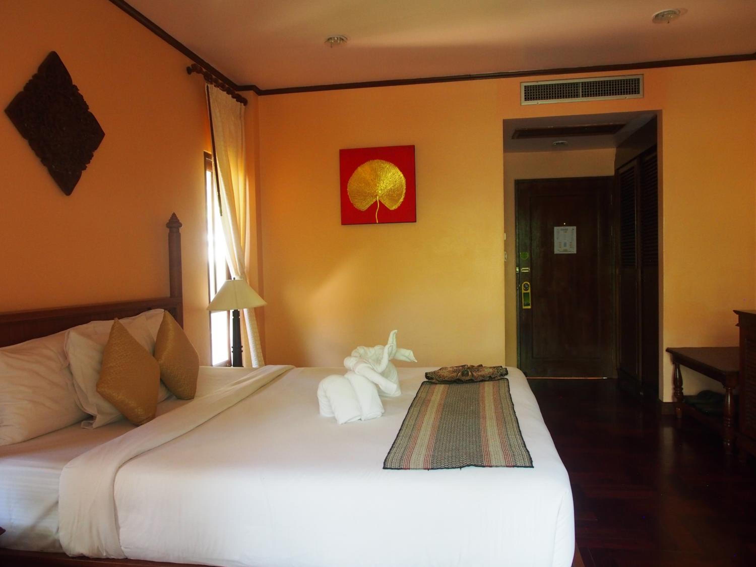Deluxe Double or Twin Room with Mountain View - Photo 9