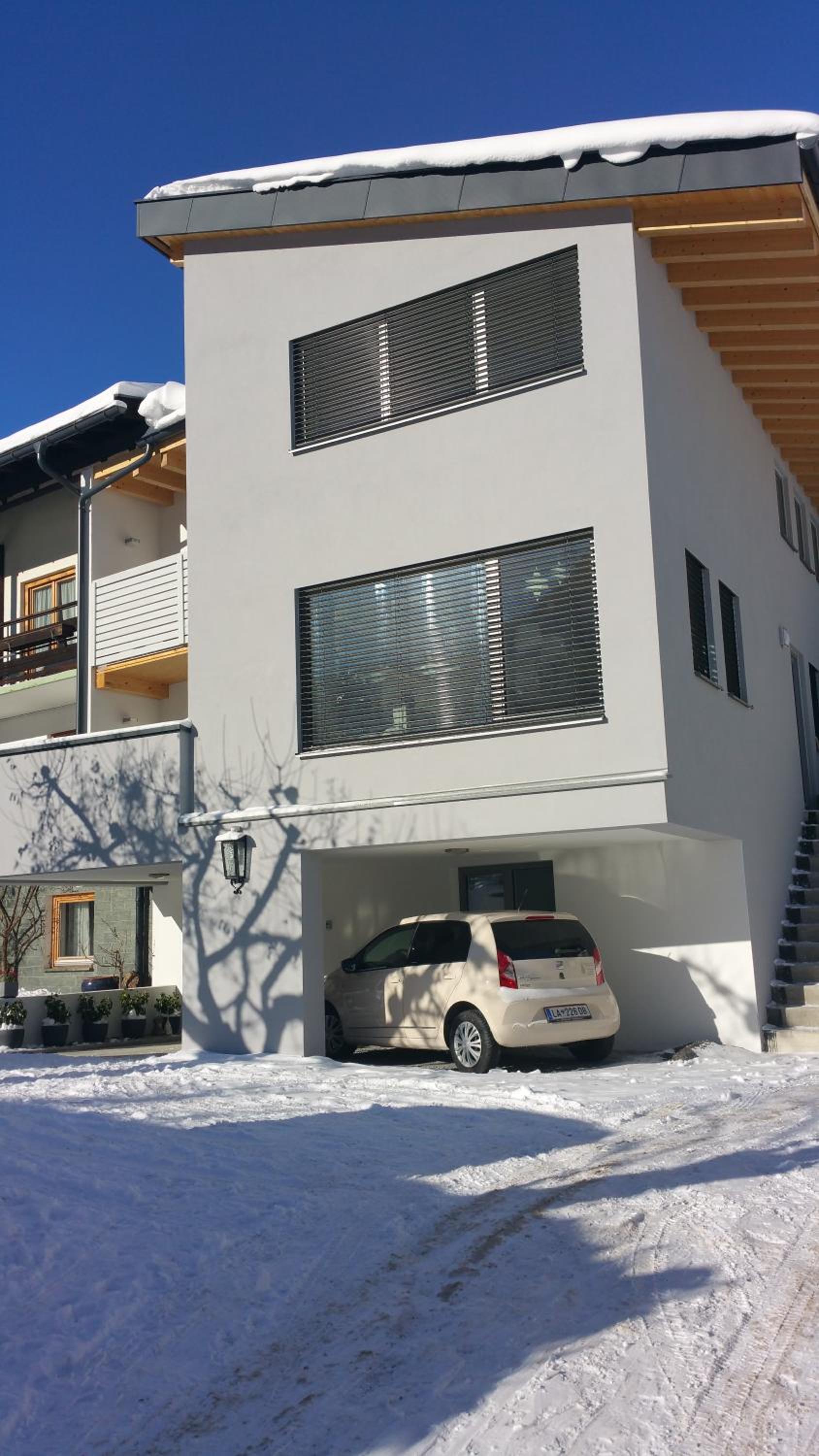 Apartment with Balcony photo 2