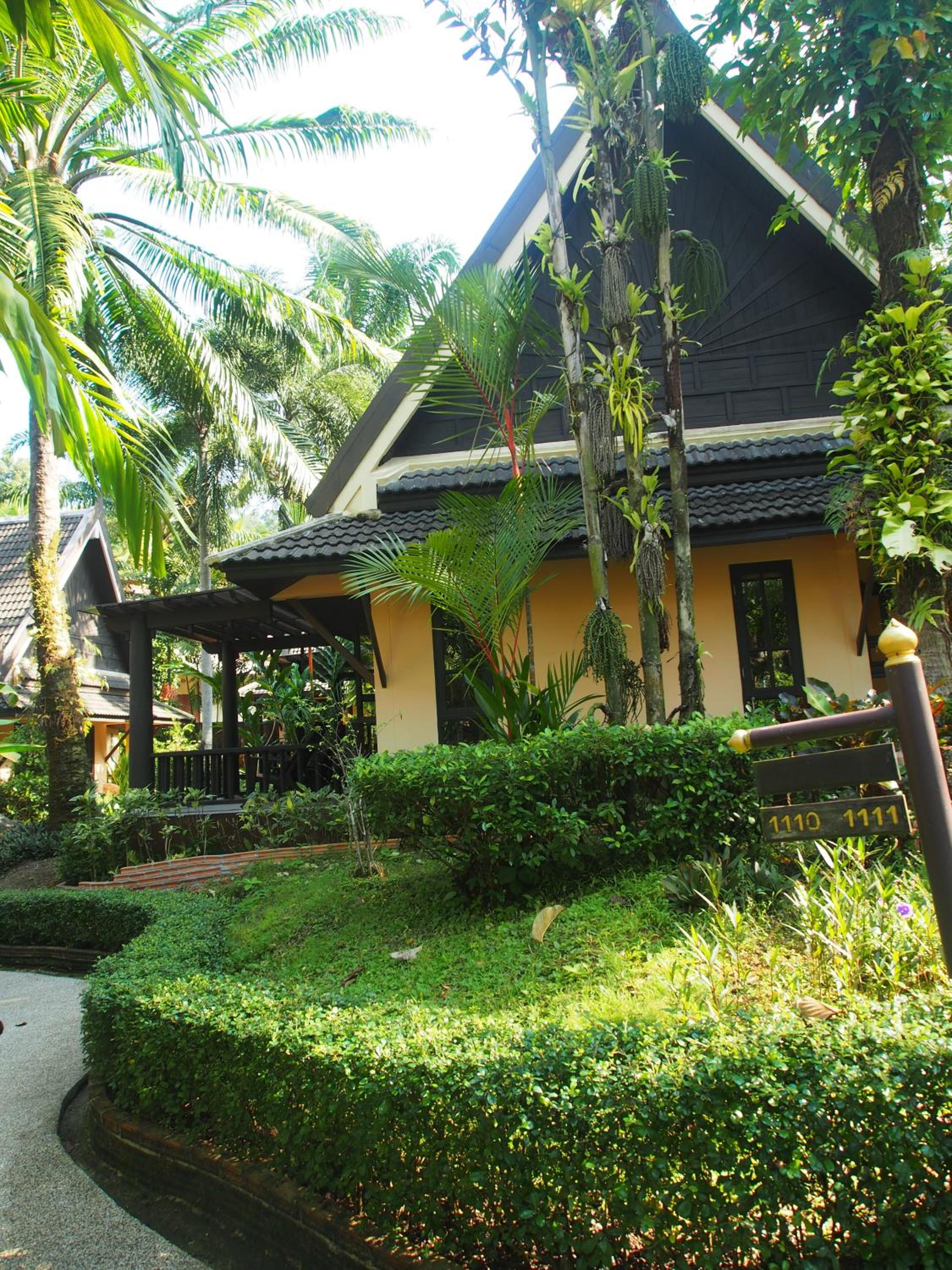 Deluxe Villa with Garden View - Photo 9
