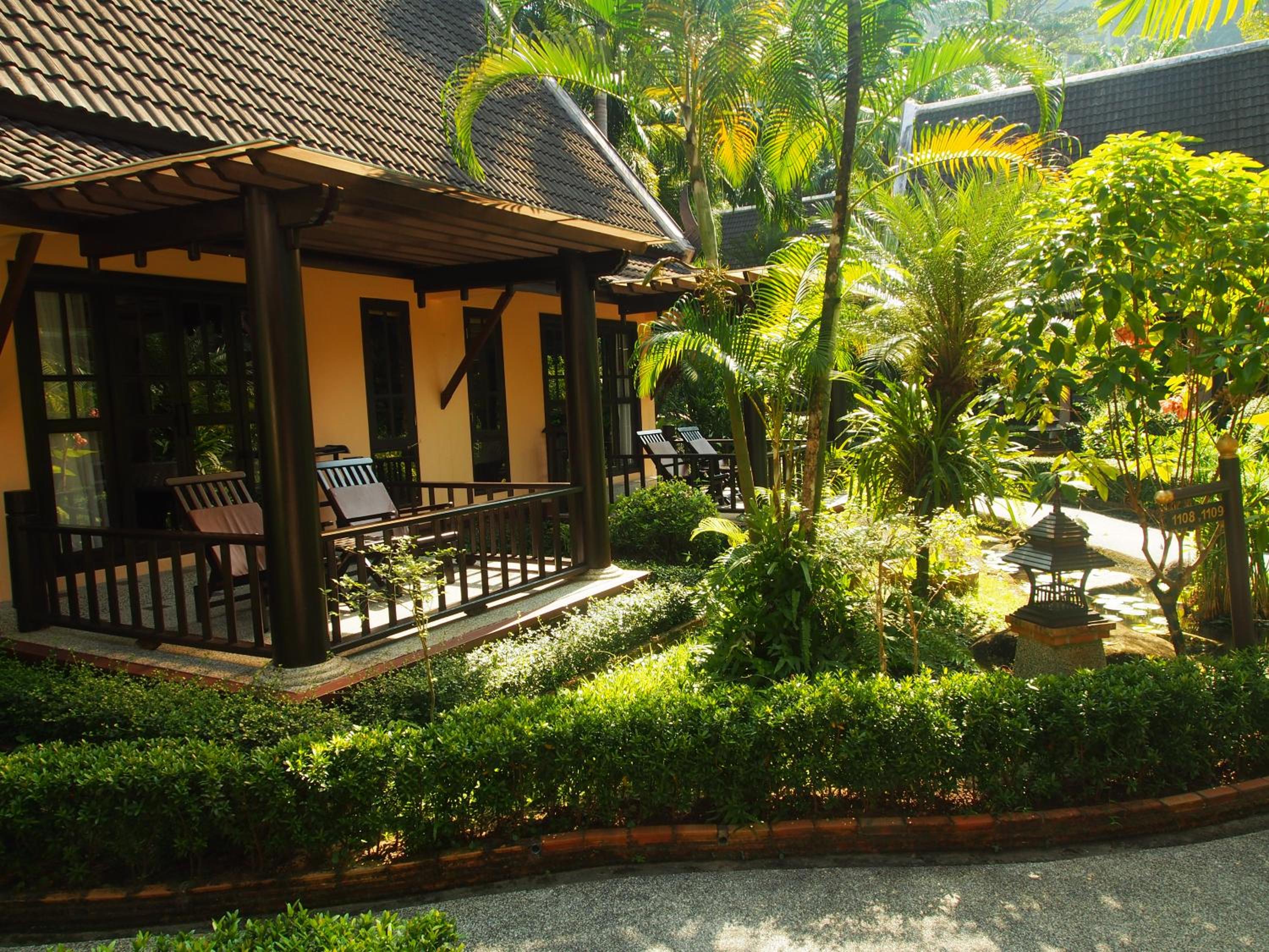 Deluxe Villa with Garden View - Photo 4