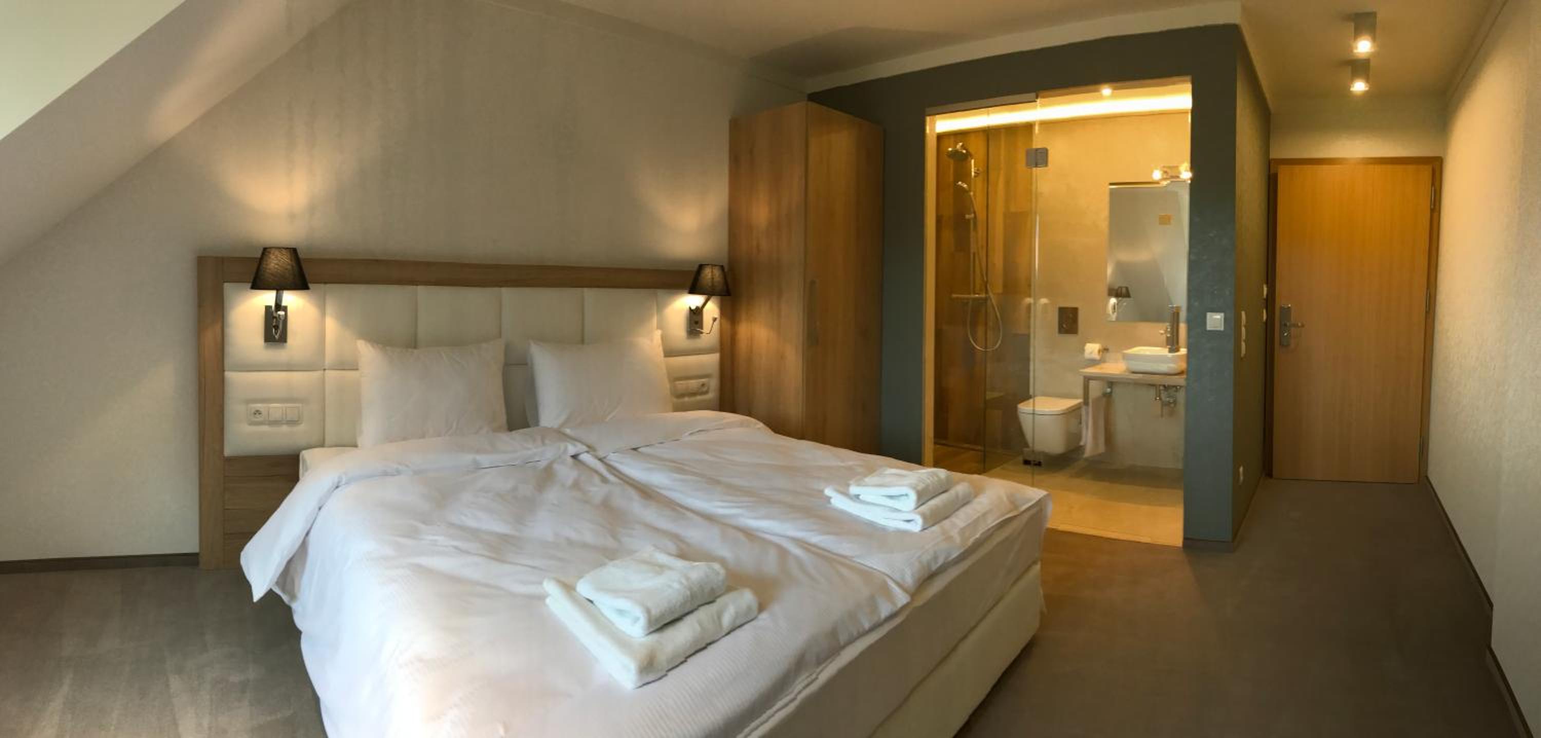 Standard  Double Room - Photo 3