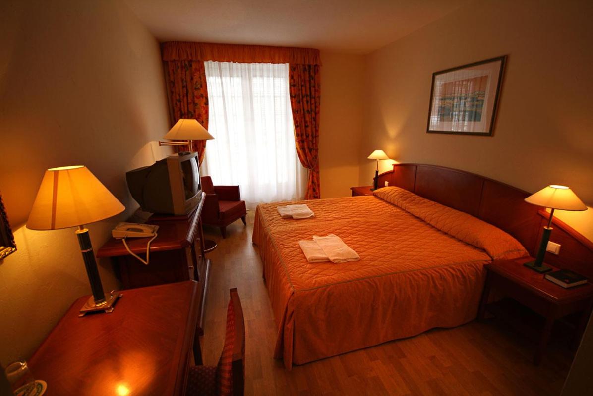 Double or Twin Room photo 1