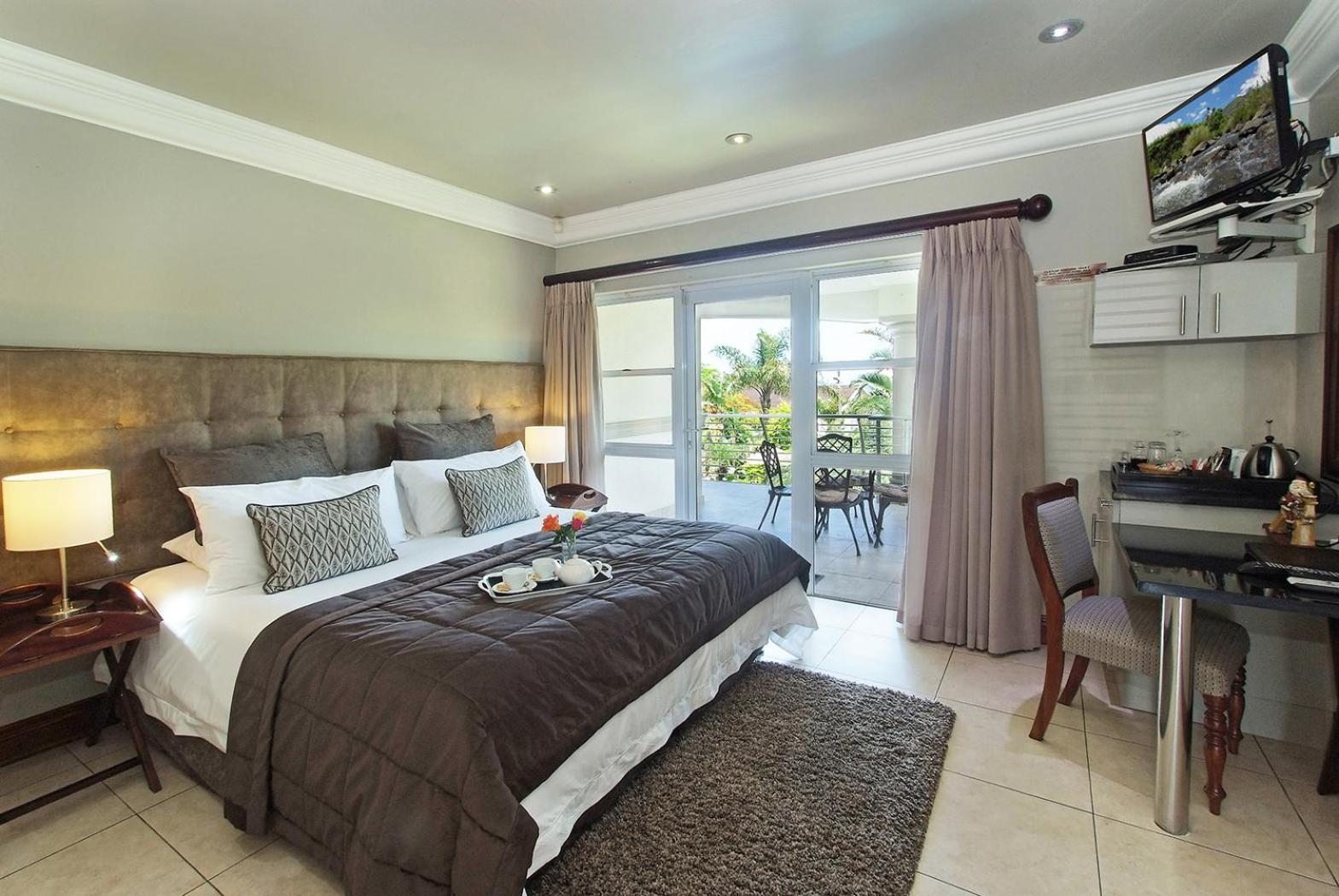 Standard King Room photo 2