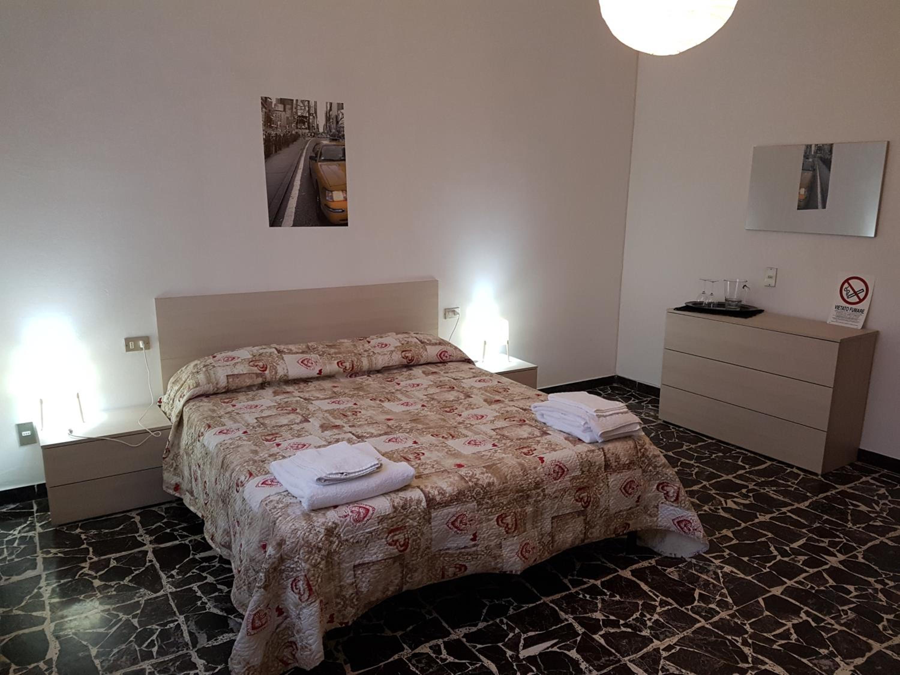 Standard Double Room with Shared Bathroom