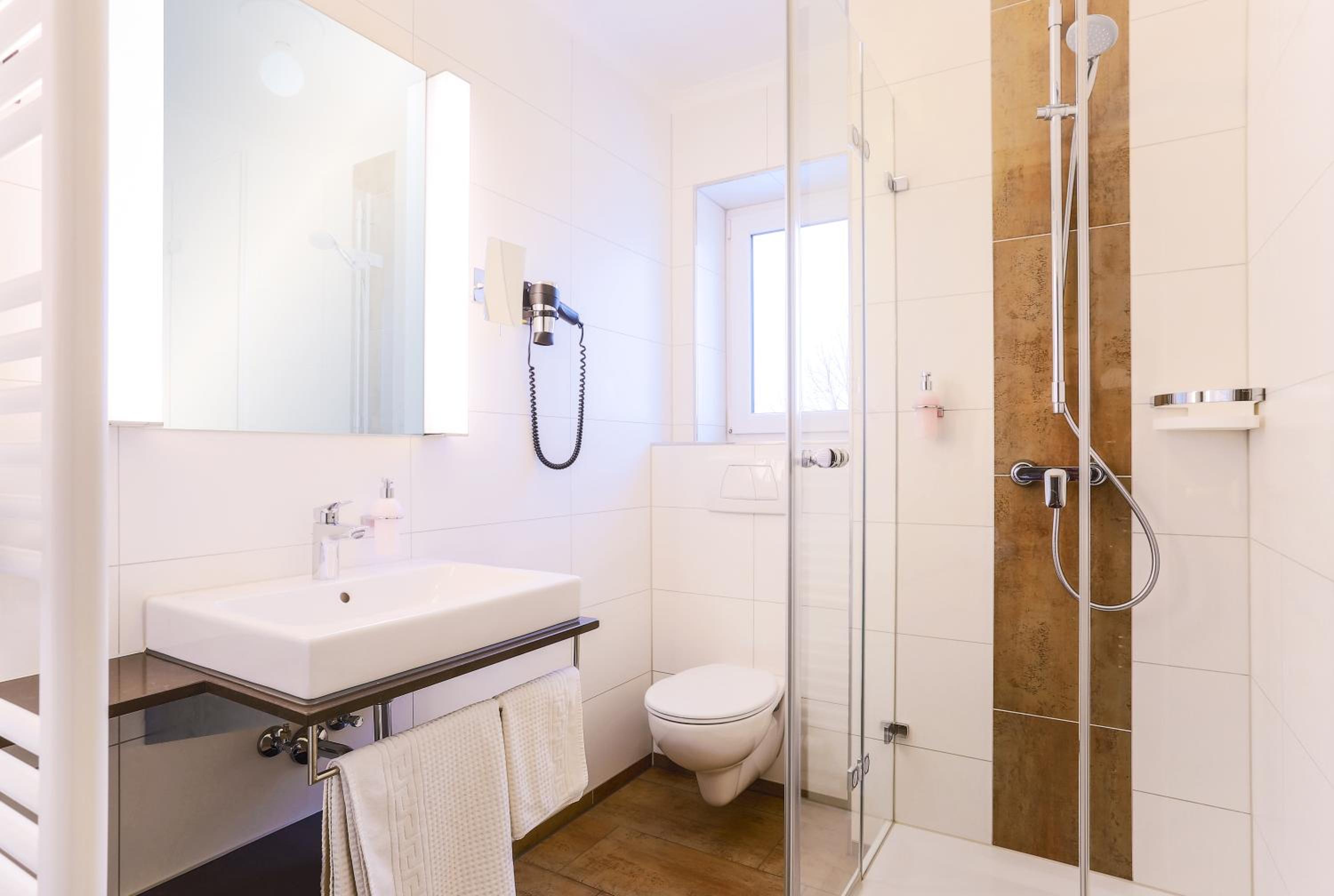 Double Room - Photo 6