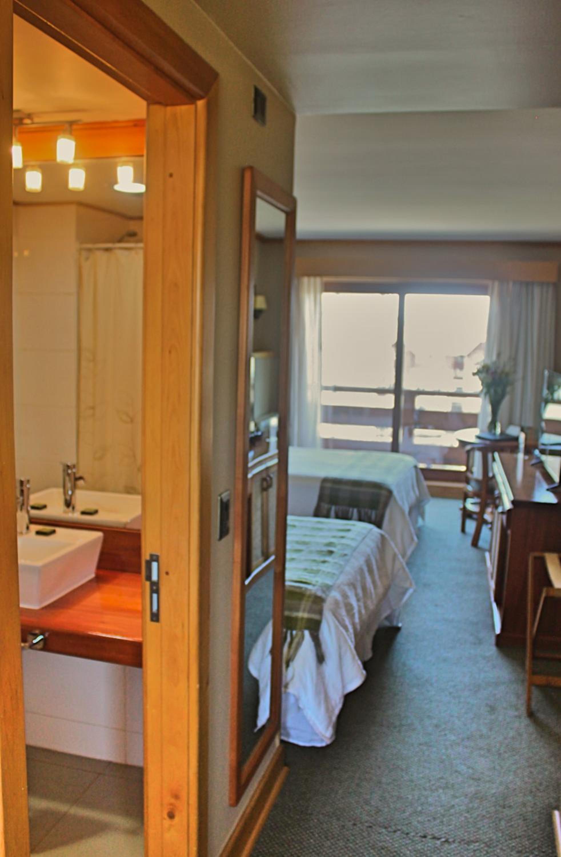 Premium Twin Room photo 3