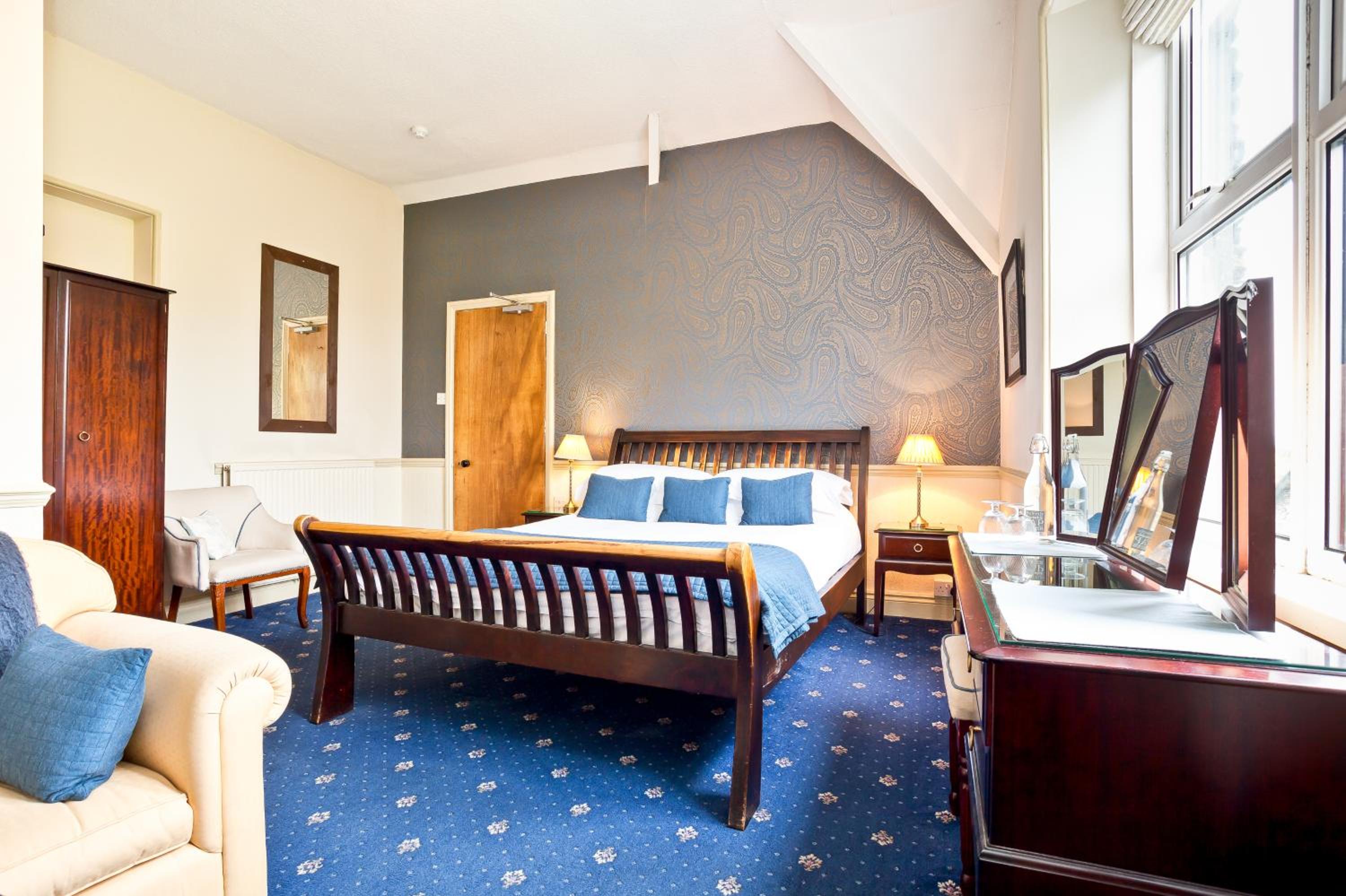 Superior King Room photo 2