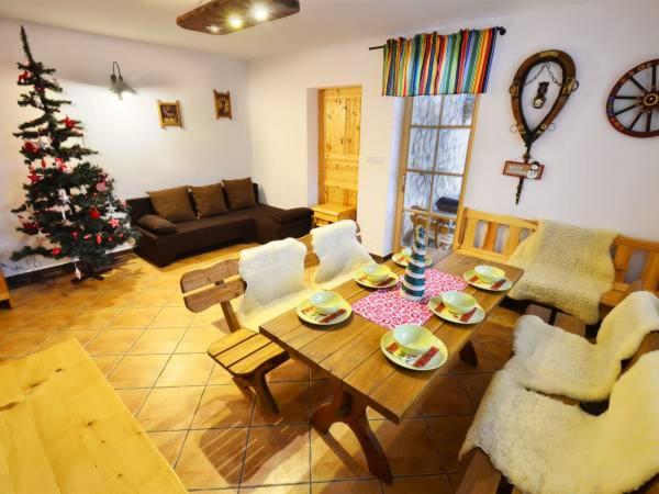 Two-Bedroom Chalet photo 2
