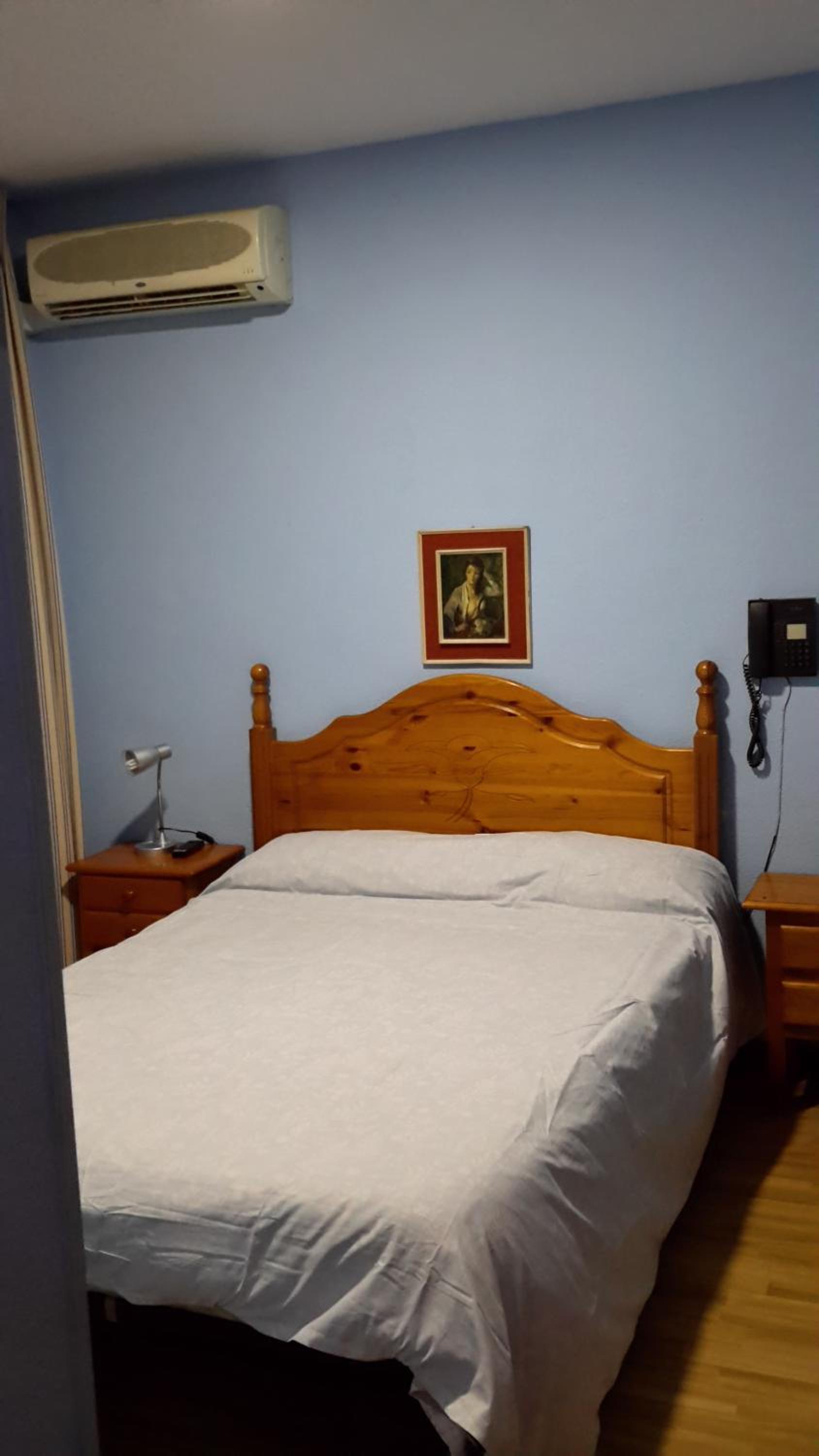 Double or Twin Room - Photo 7