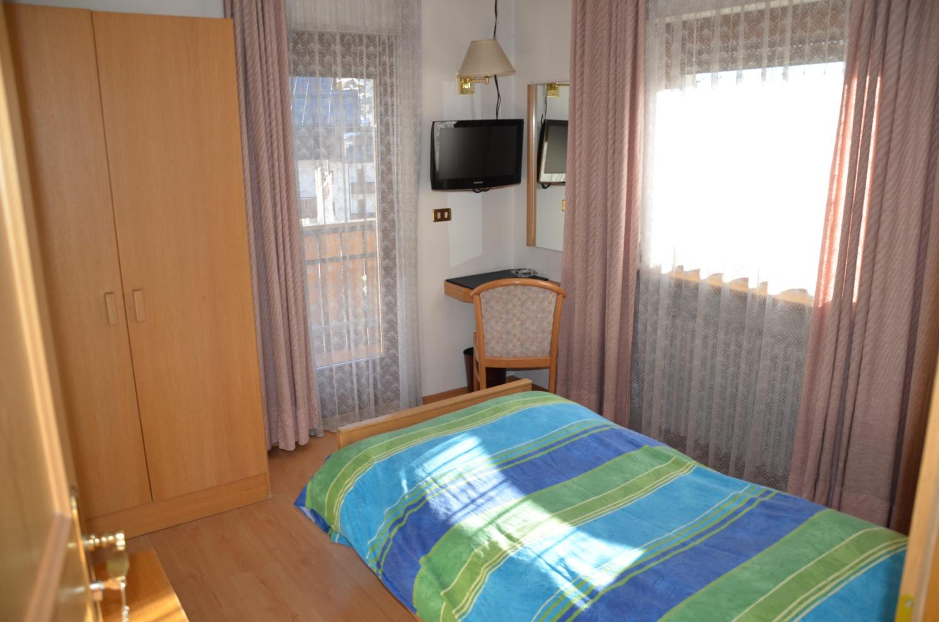 Single Room photo 3
