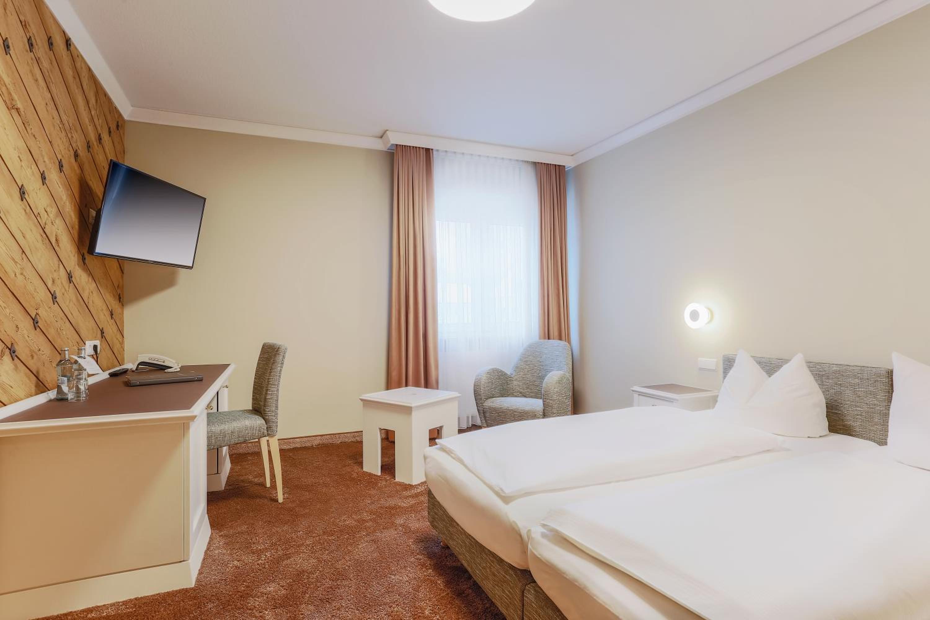 Superior Double Room - Photo 4
