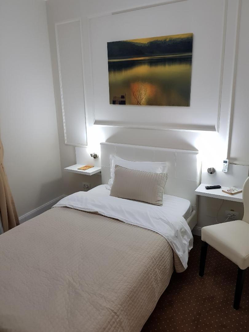 Single Room photo 1