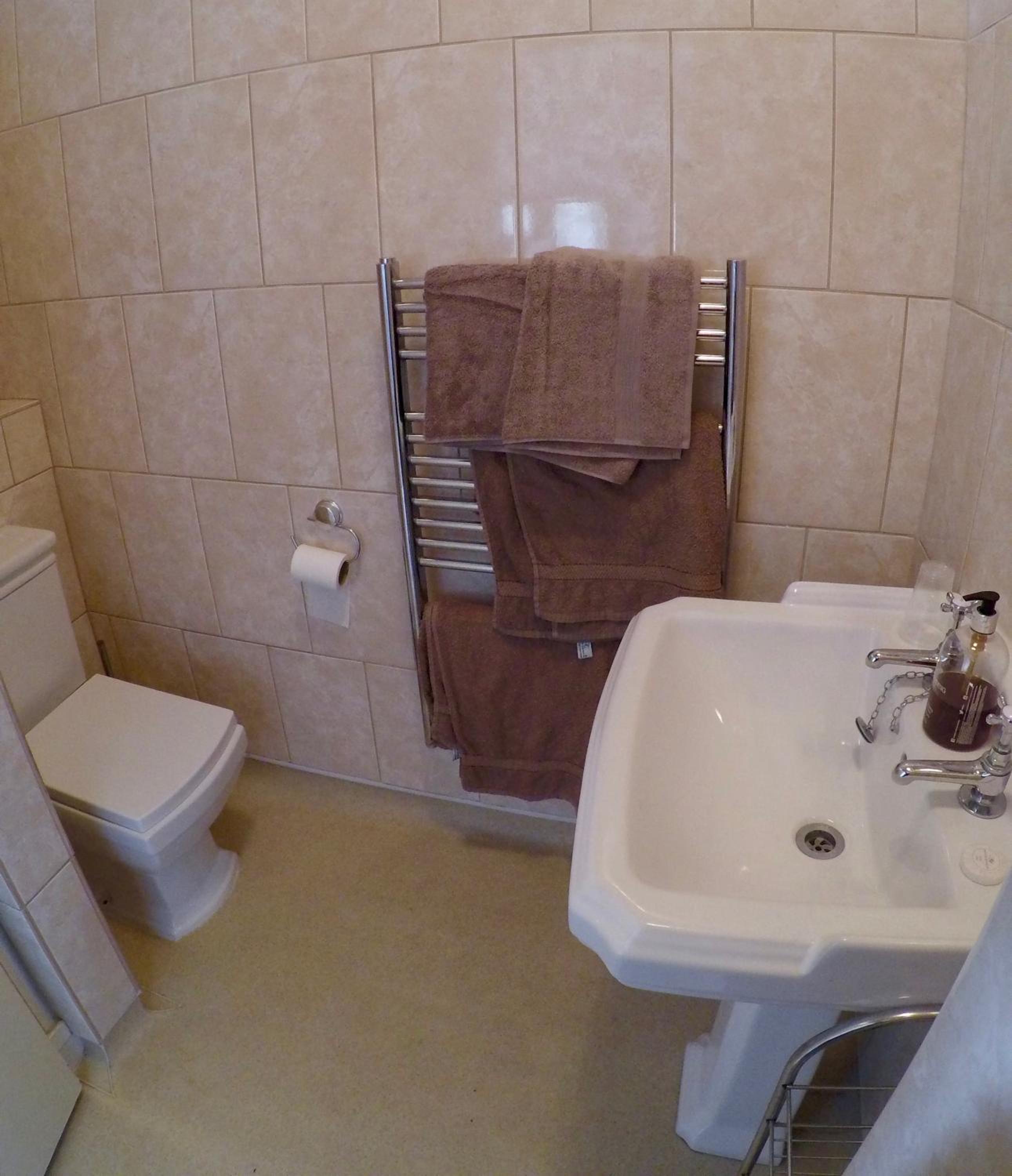 Double Room - Photo 3