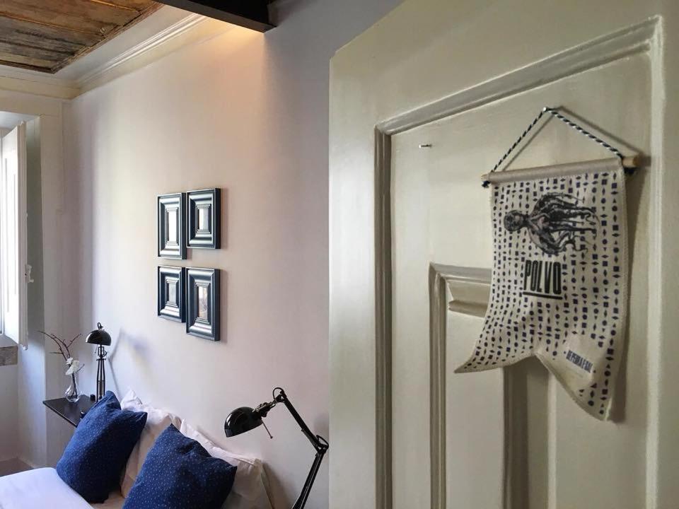 Family Room with Private External Bathroom - Photo 3