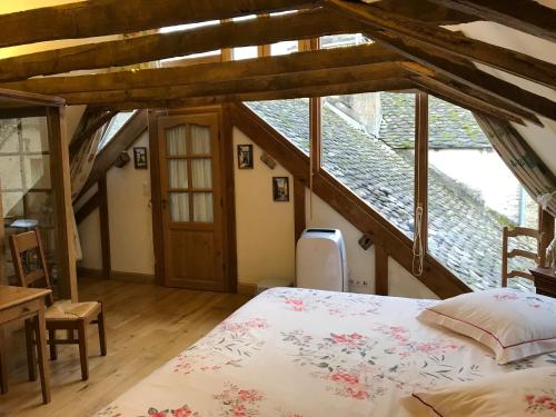 Triple Room with Private Bathroom photo 2