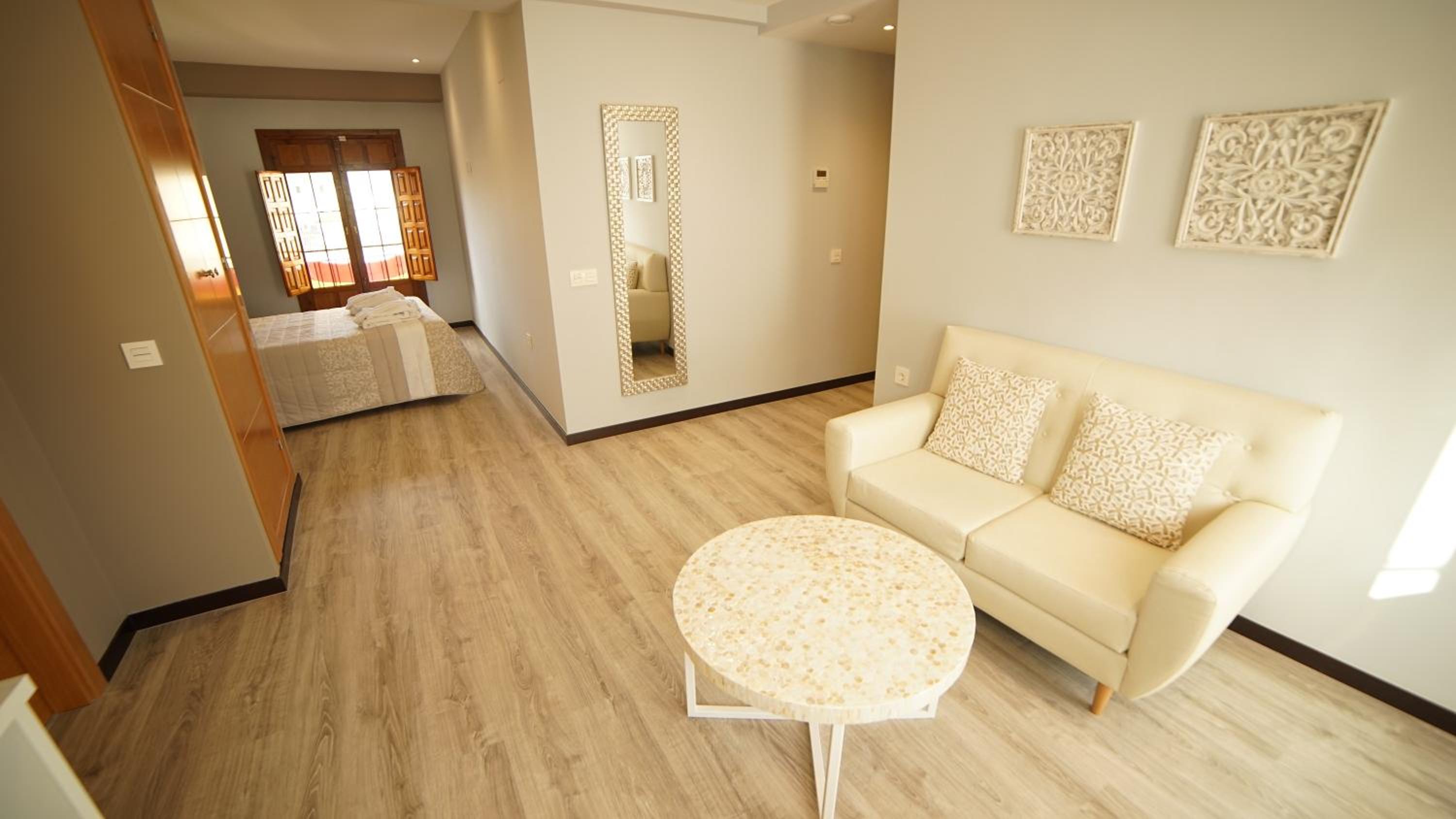 Deluxe Double Room with Castle View - Photo 15