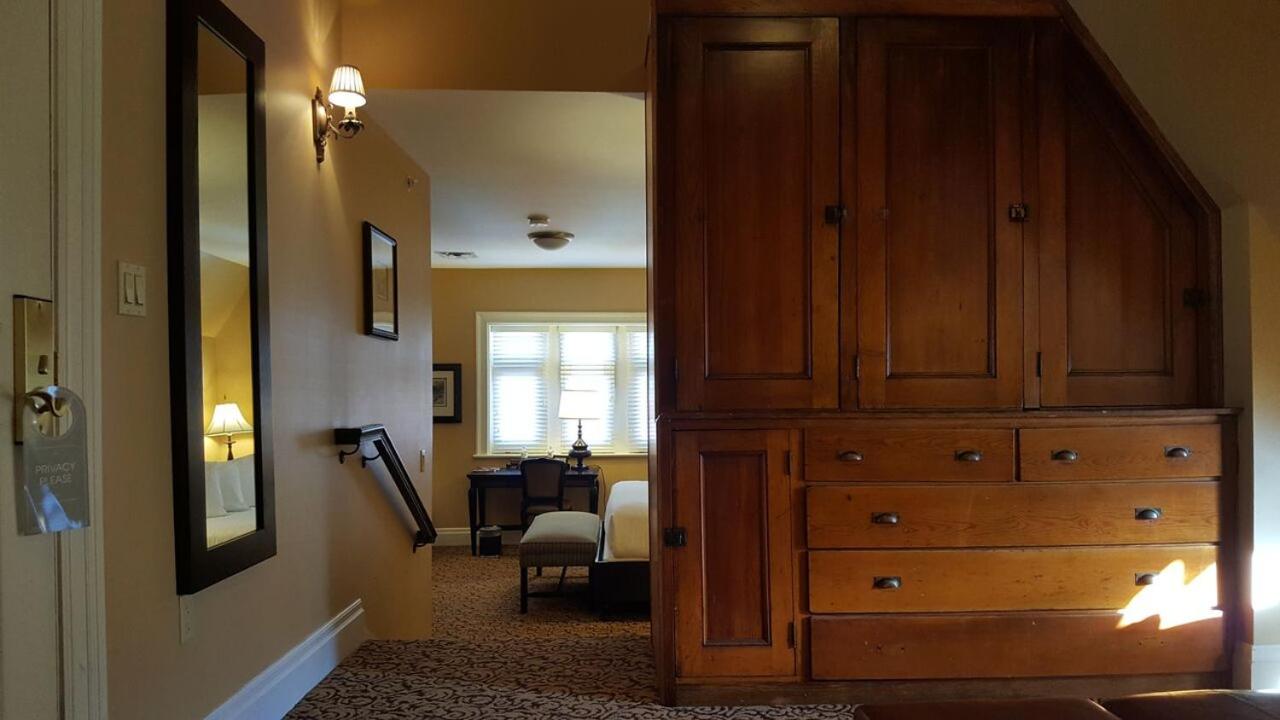 Premier Two Room Suite with King Bed - Sofa Bed - Photo 1