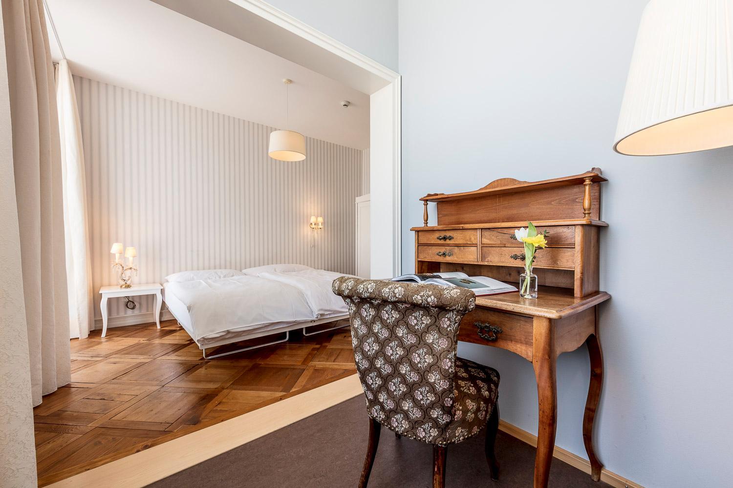 Superior Double Room with Balcony - Photo 5