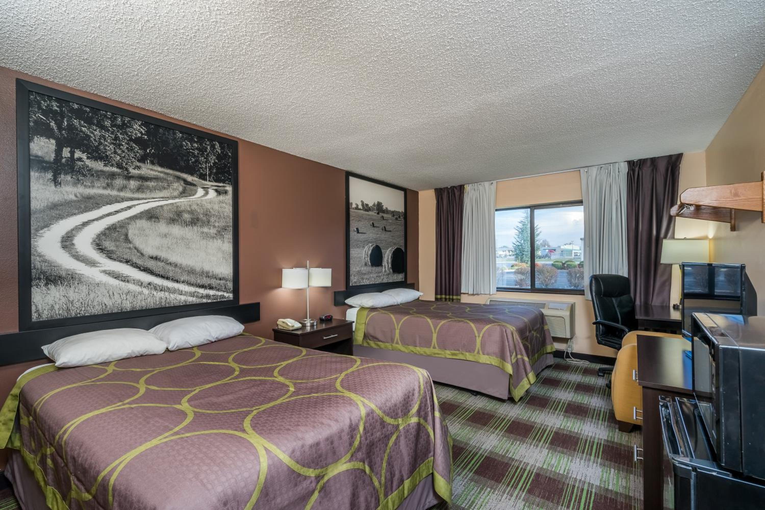 Double Room with Two Double Beds - Non-Smoking - Photo 1