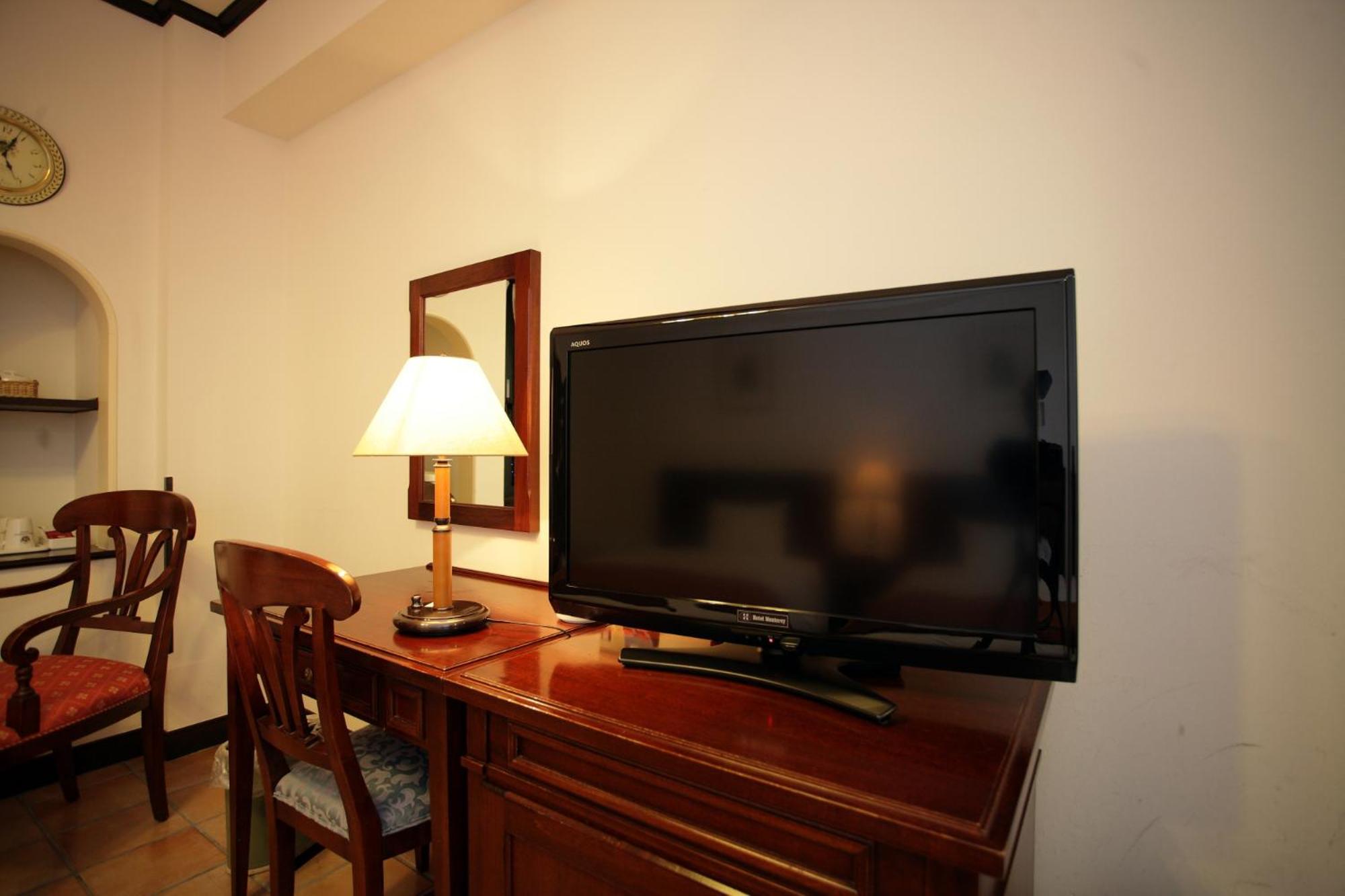 Twin Room - Non-Smoking photo 3