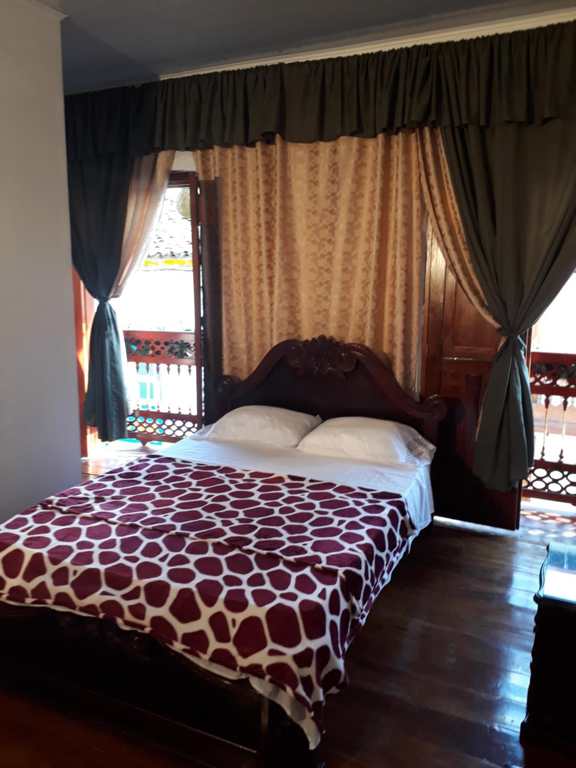 Twin Room with Private Bathroom photo 3