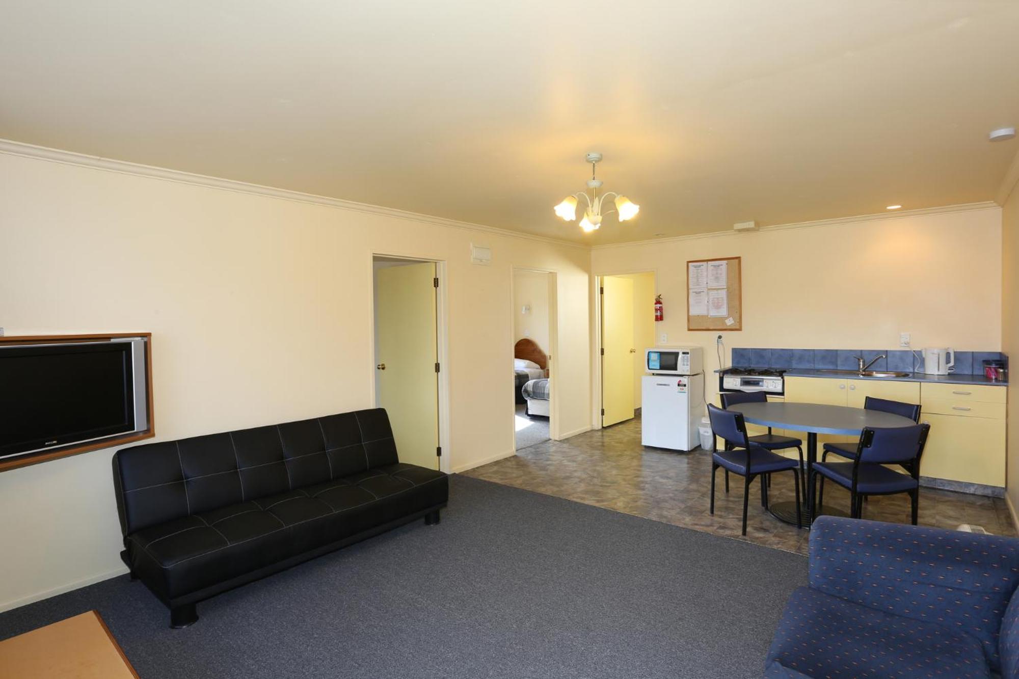 Apartment photo 2