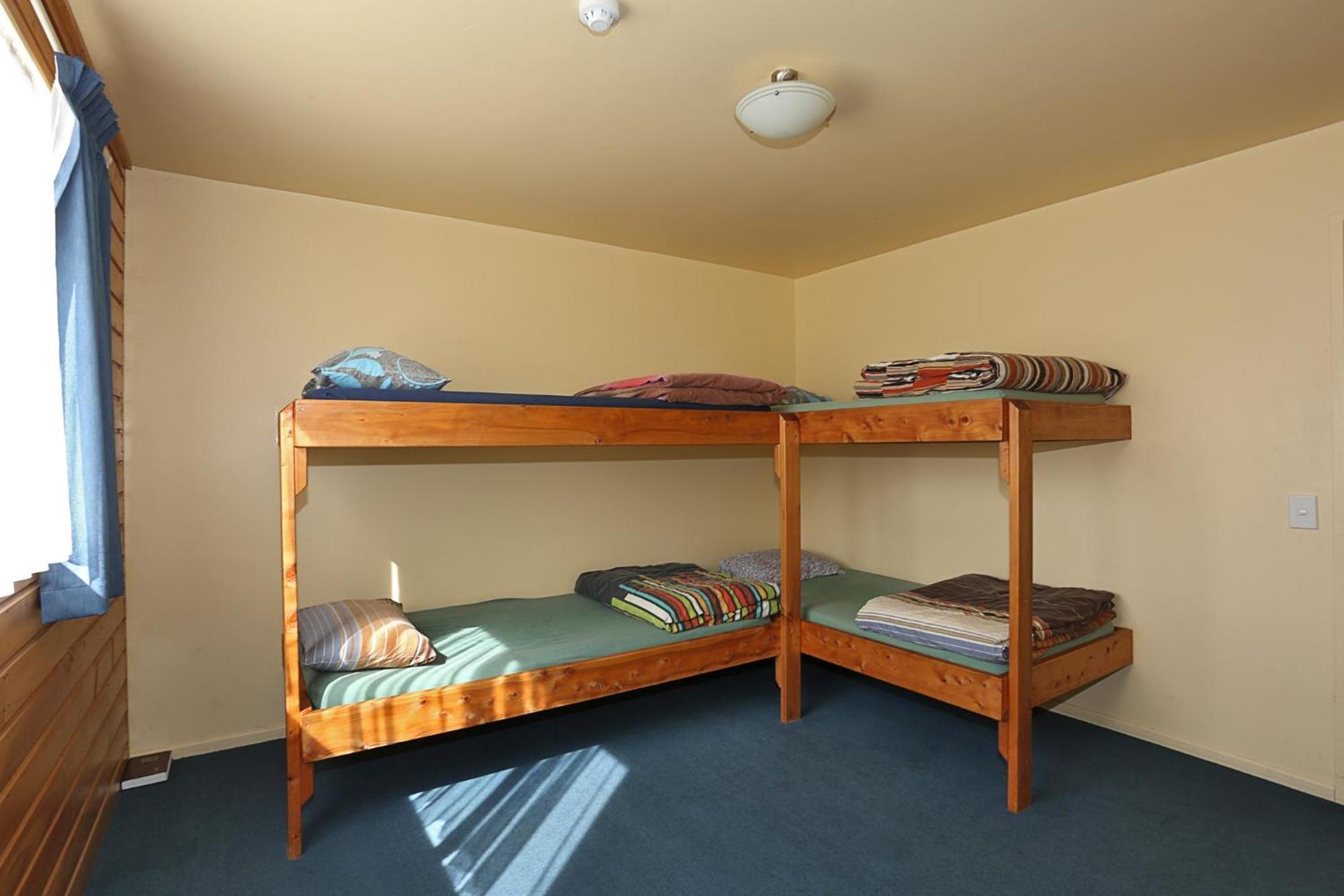 Bed in 4-Bed Mixed Dormitory Room photo 1
