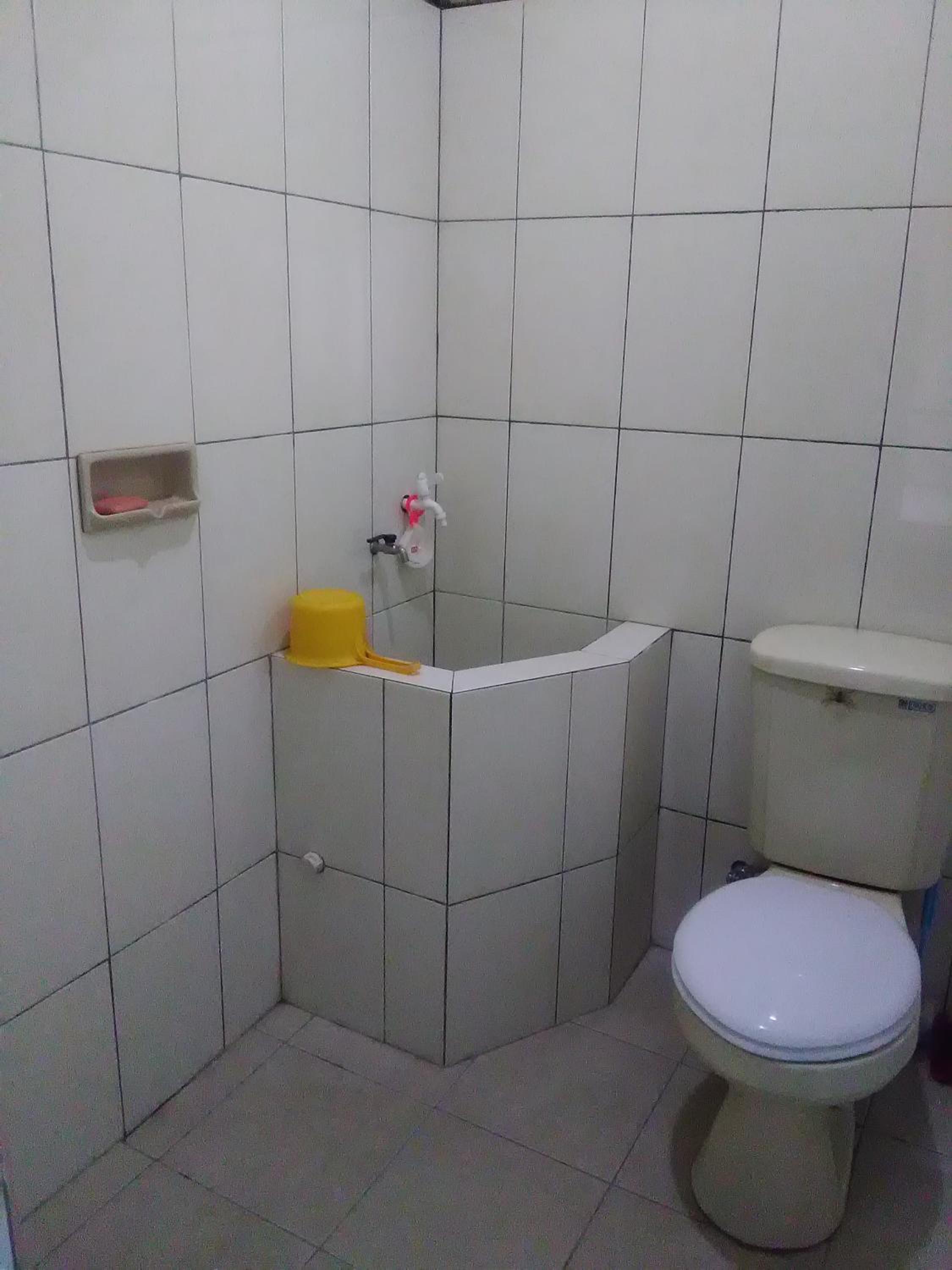 Standard Twin Room - Photo 2