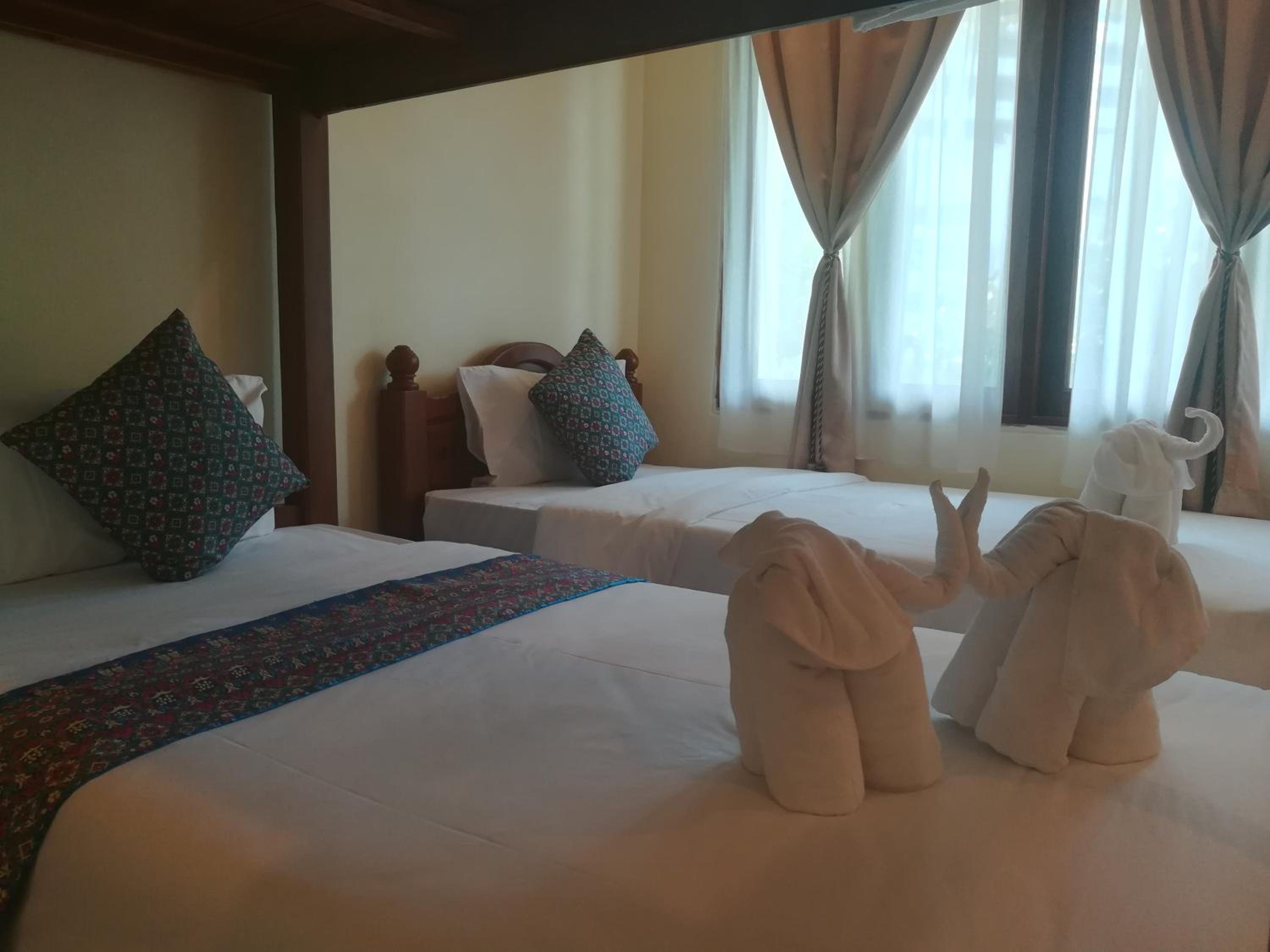 Standard Triple Room with Bunk Bed - Photo 4