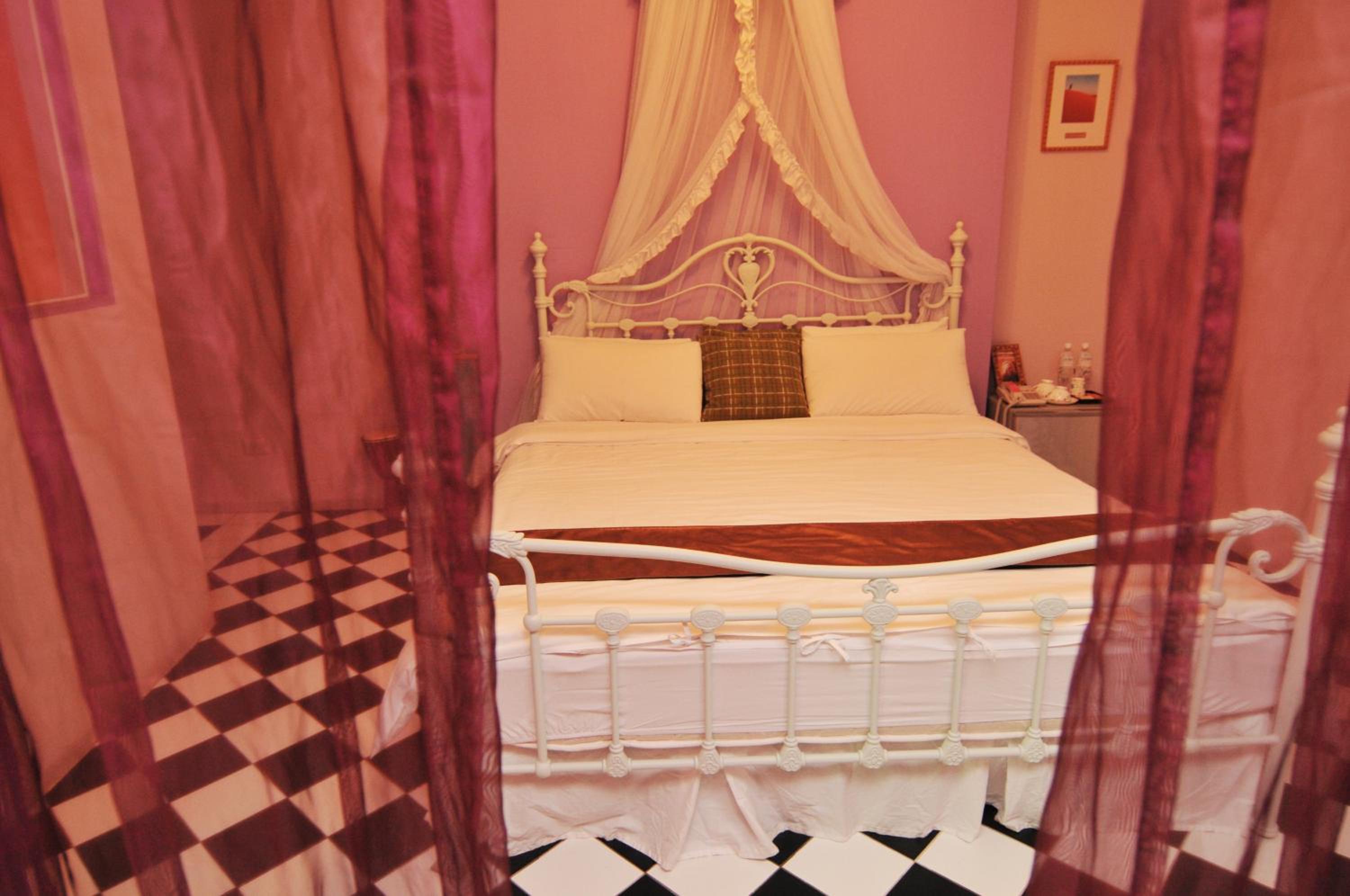Standard Double Room - Photo 3