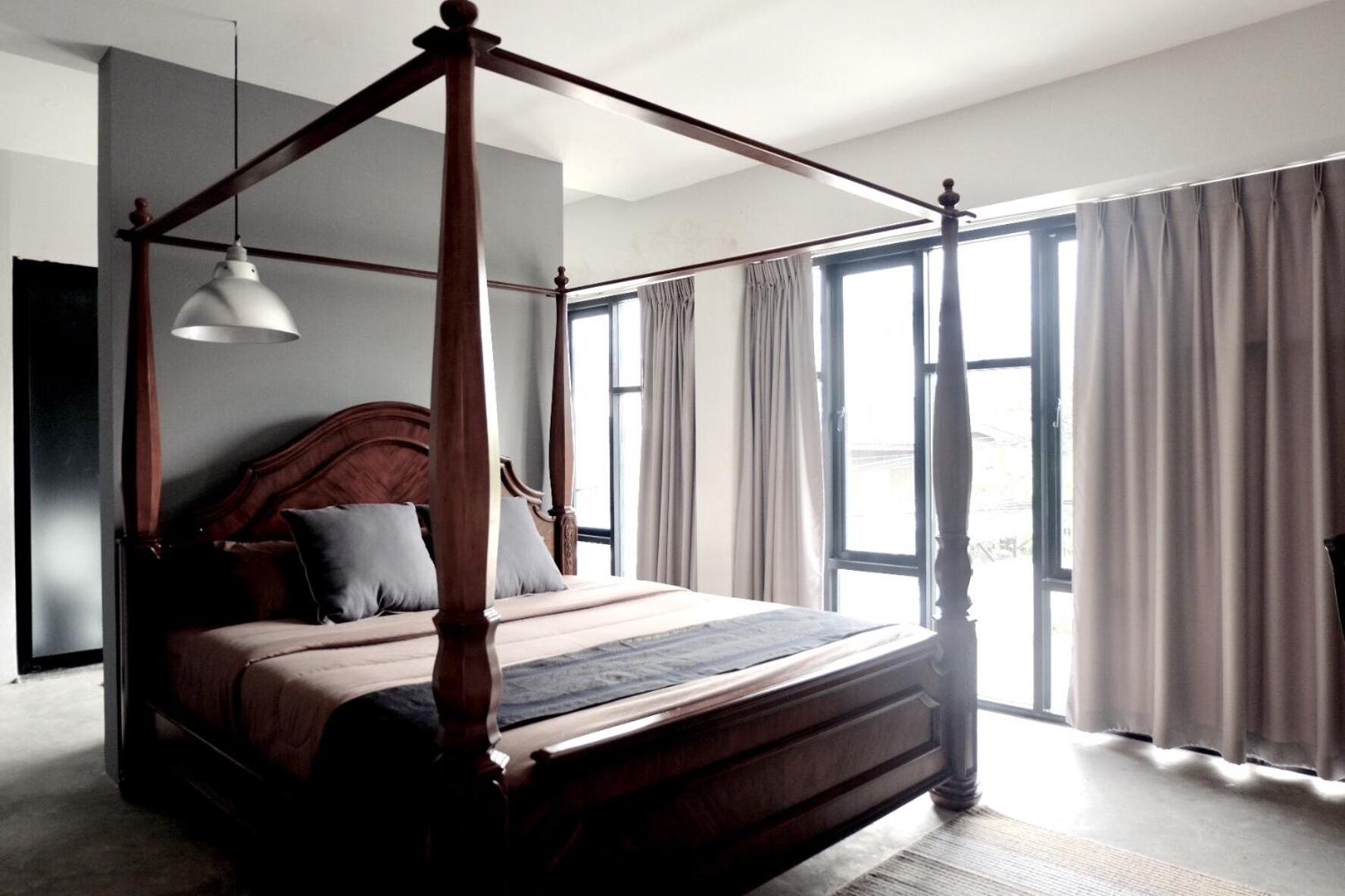 Large Double Room - Photo 1