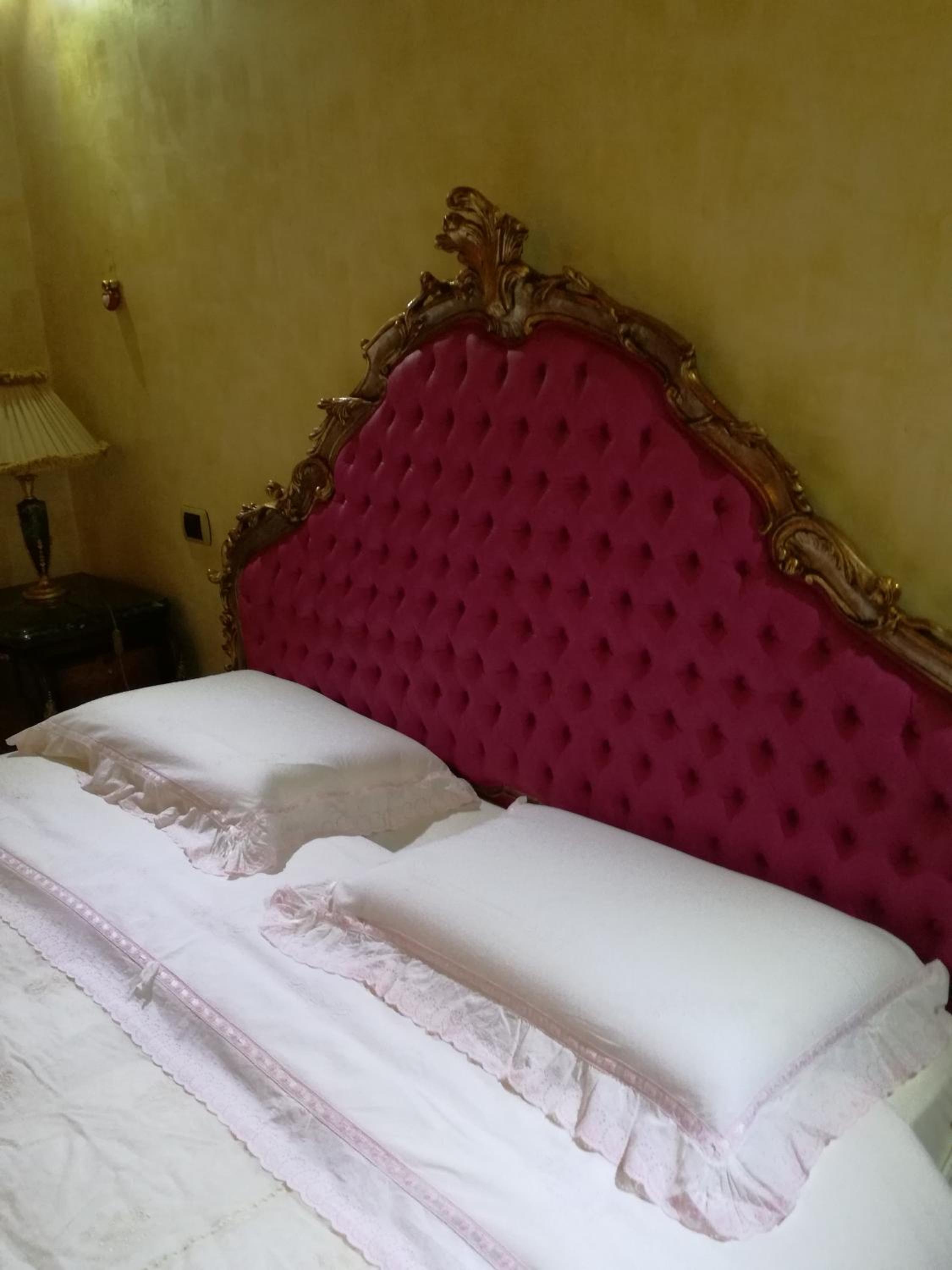 Queen Room with Spa Bath - Photo 6