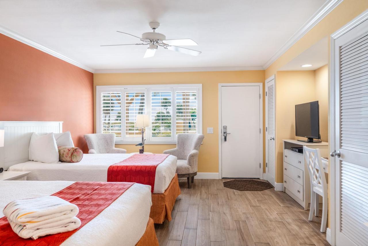 Standard double room with 2 double beds