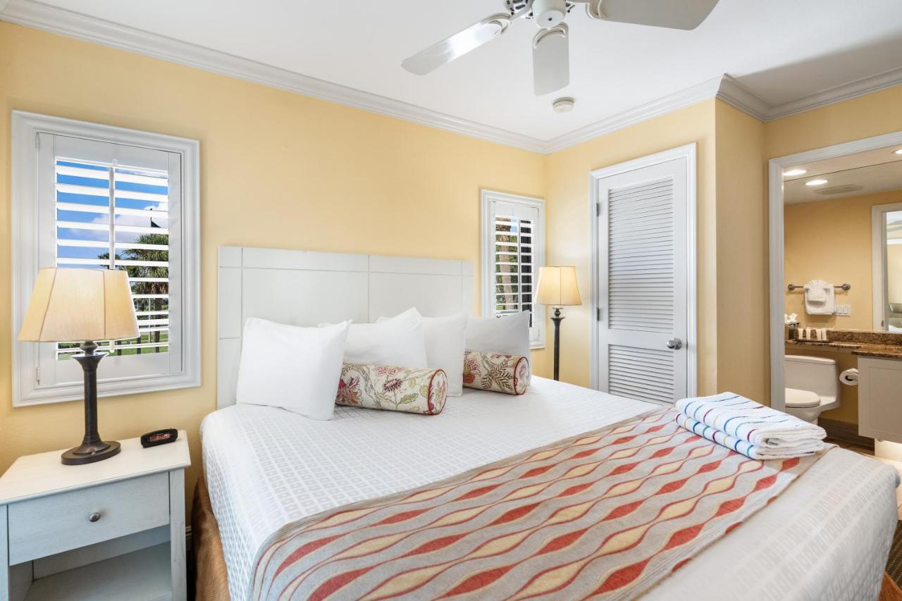 Premier suite with 1 king bed