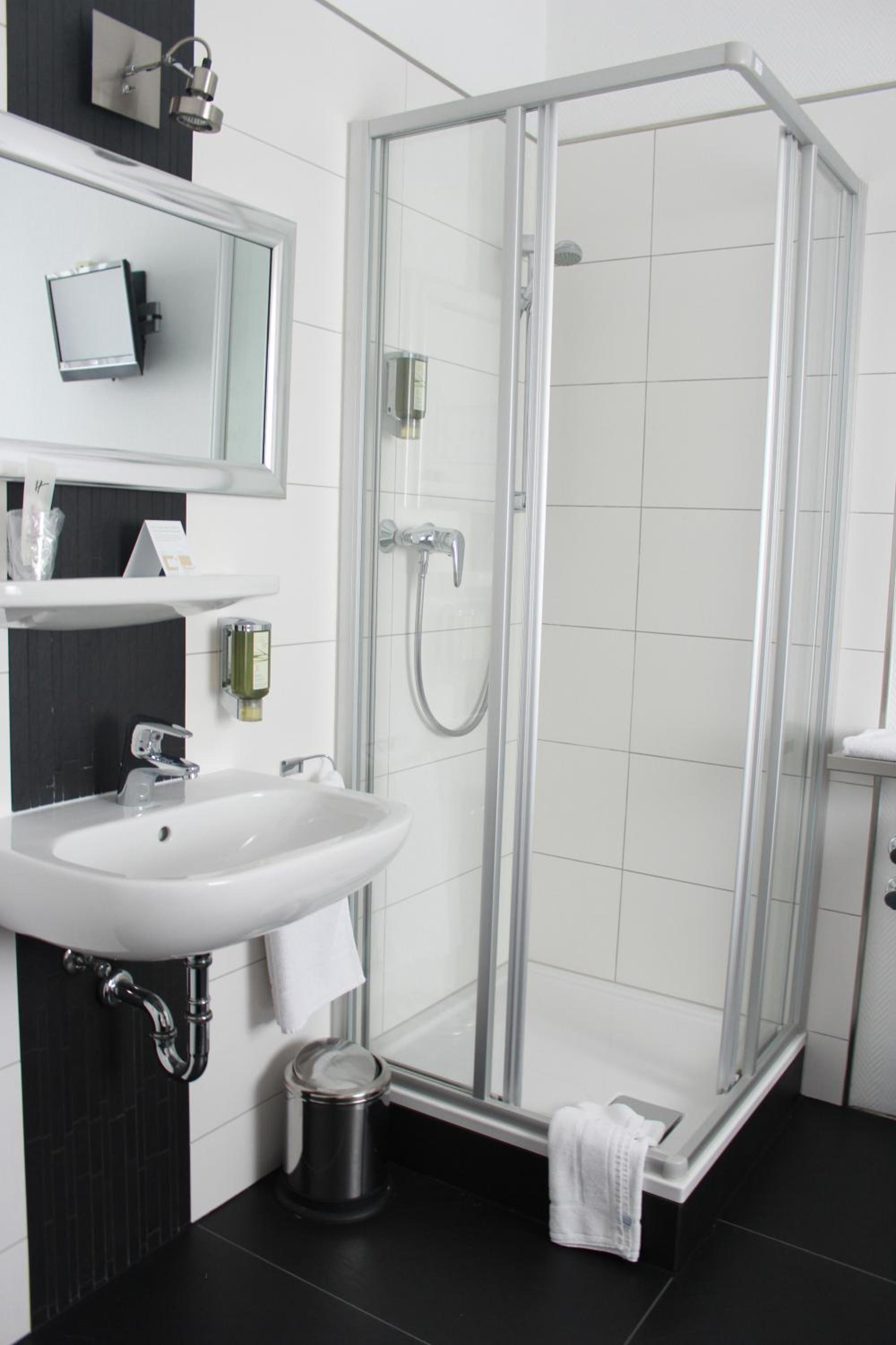 Single Room with Private External Toilet