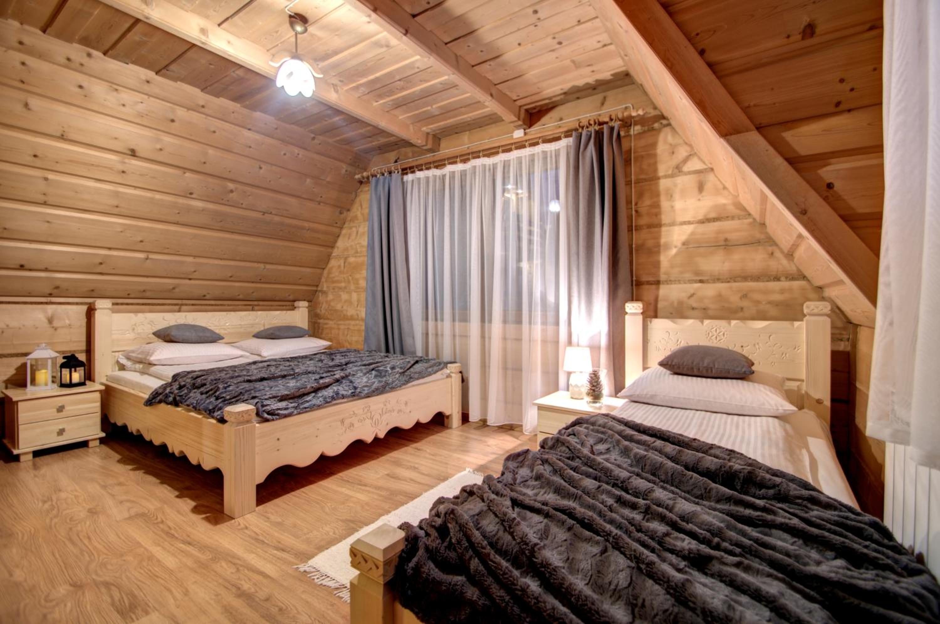 Two-Bedroom Apartment with Mountain View photo 3